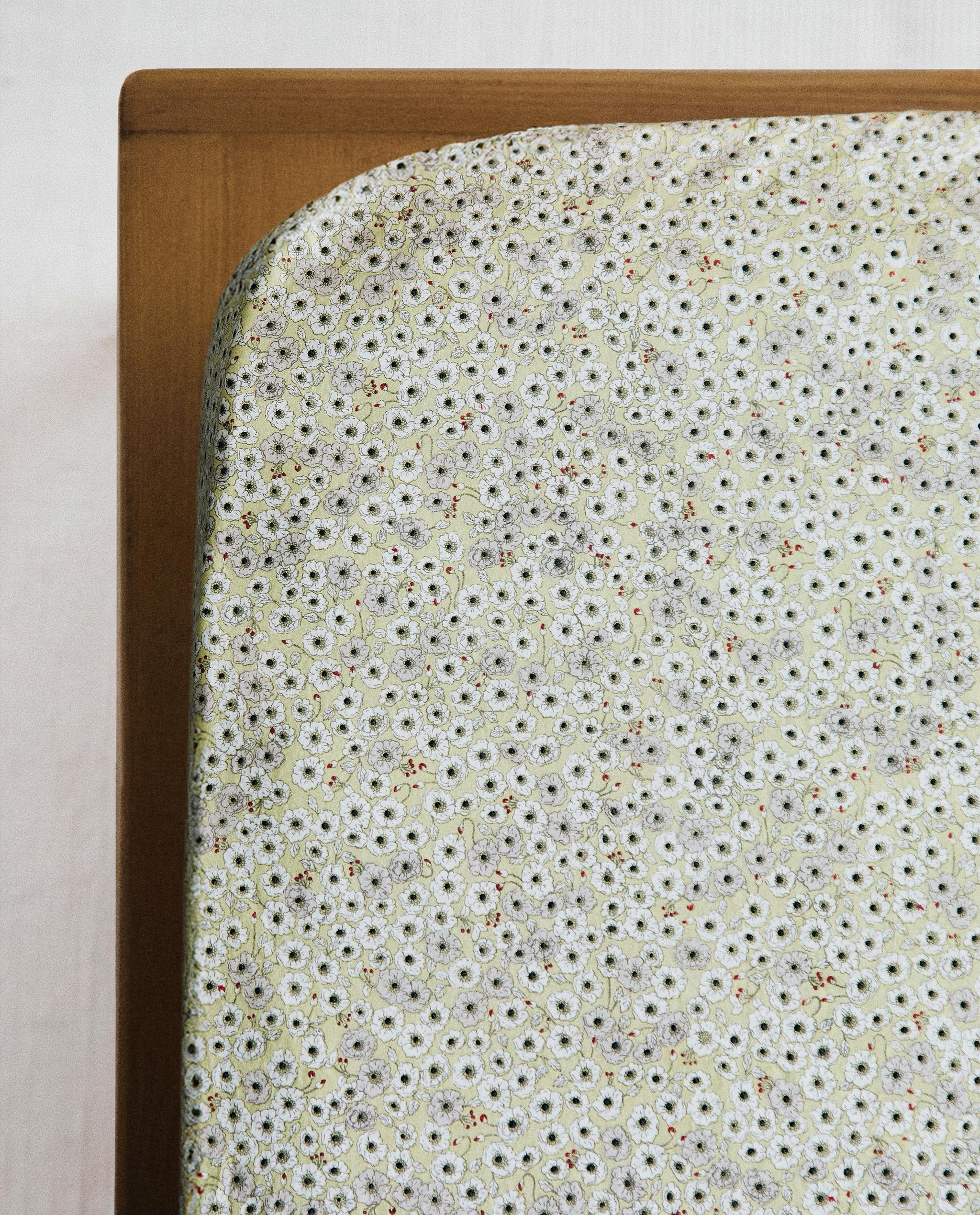 CHILDREN’S FLORAL PRINT FITTED SHEET product thumbnail 8