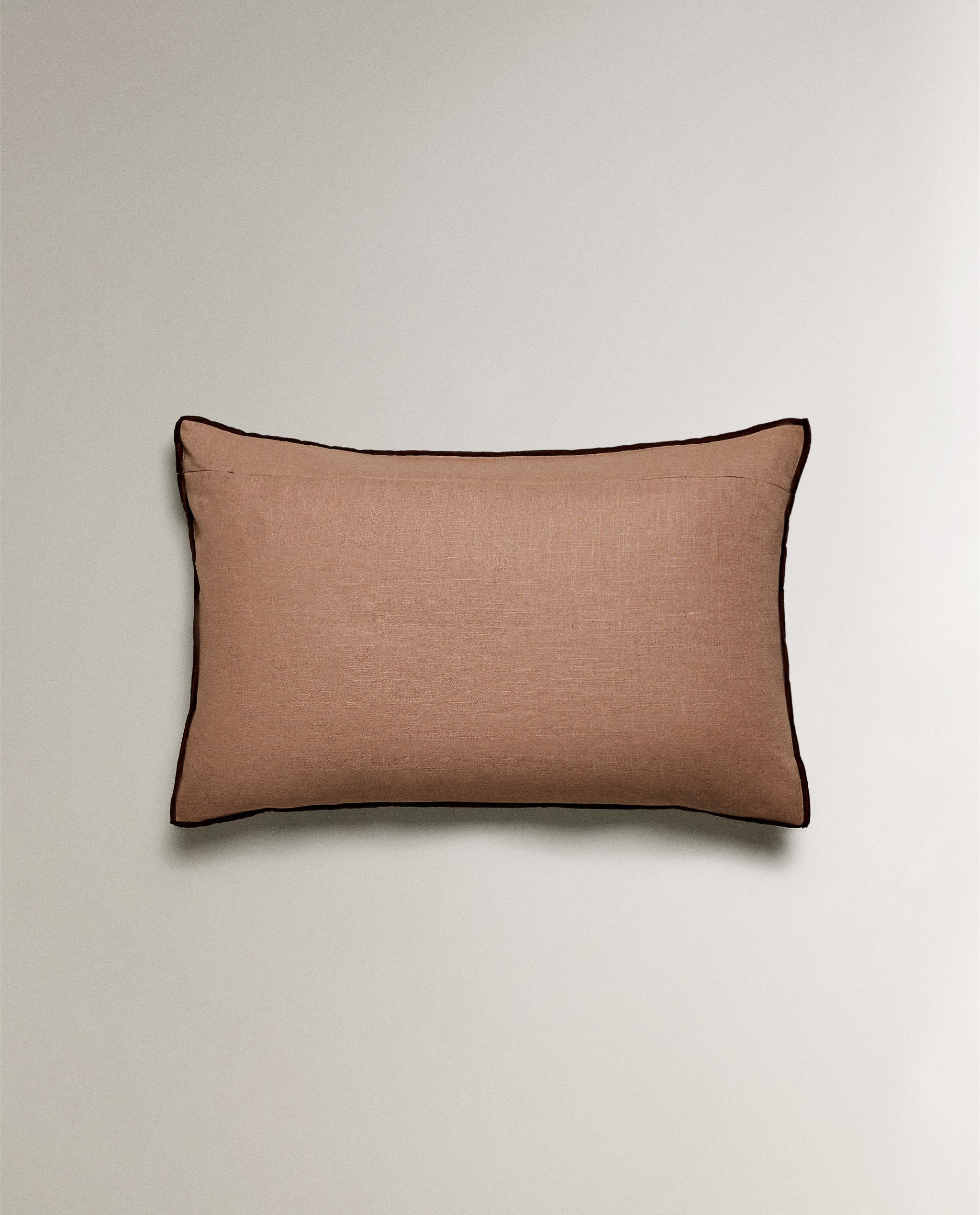 オーバーロック クッションカバー | Zara Home 日本/Japan