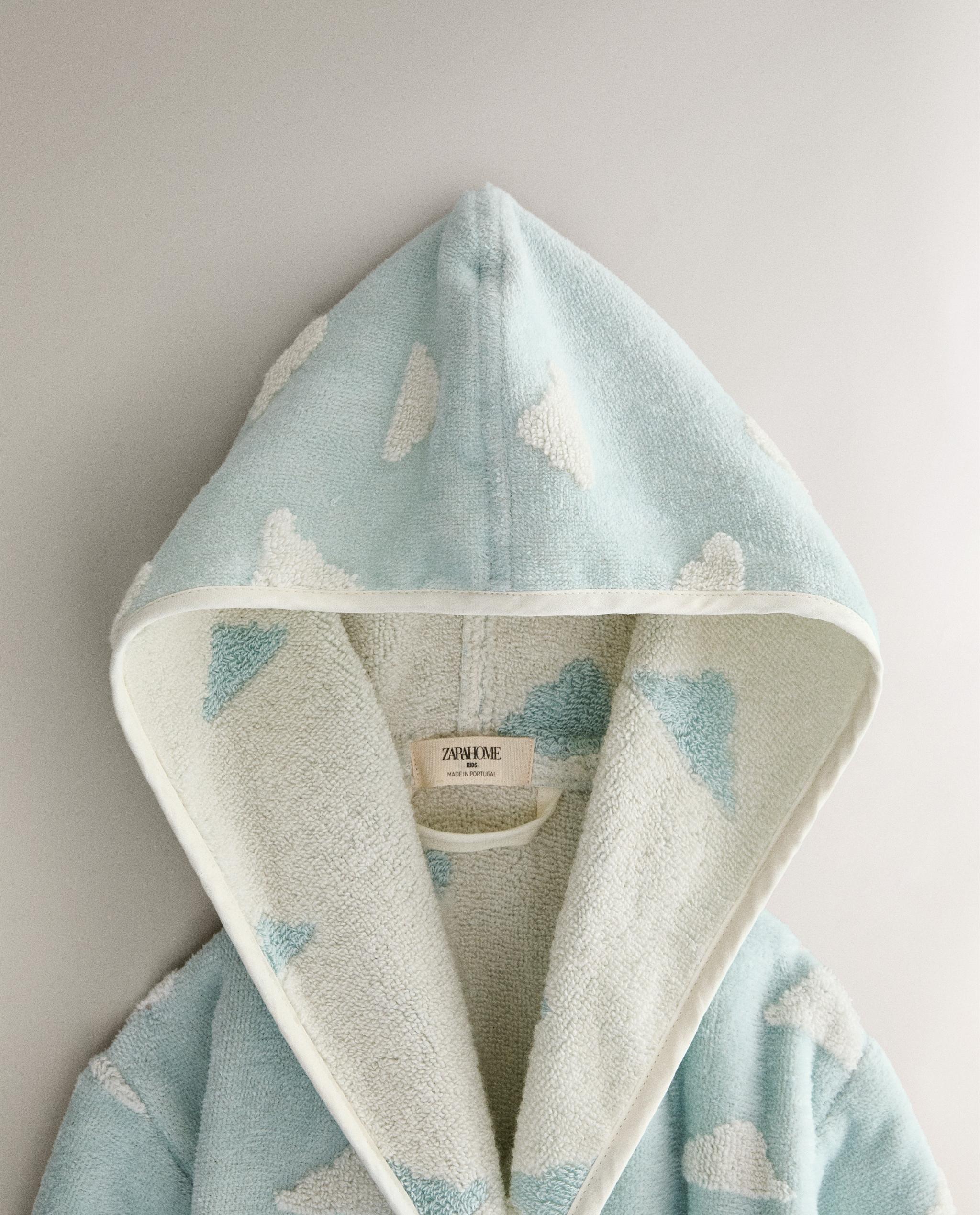 PEIGNOIR ENFANT VELOUR NUAGES TOY STORY ©DISNEY/PIXAR Zara Home