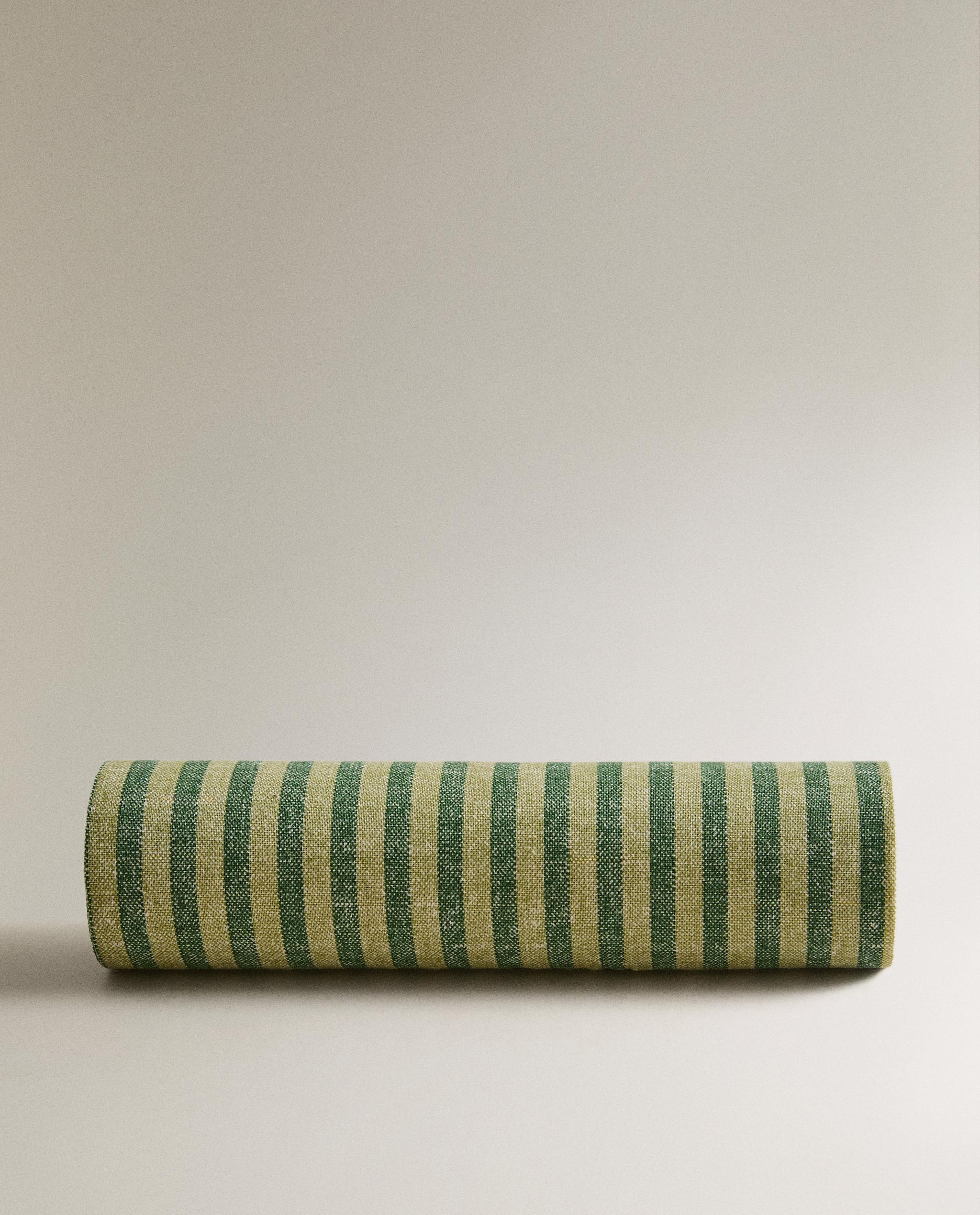 PACK OF REUSABLE STRIPED NAPKINS (PACK OF 20) product thumbnail 5