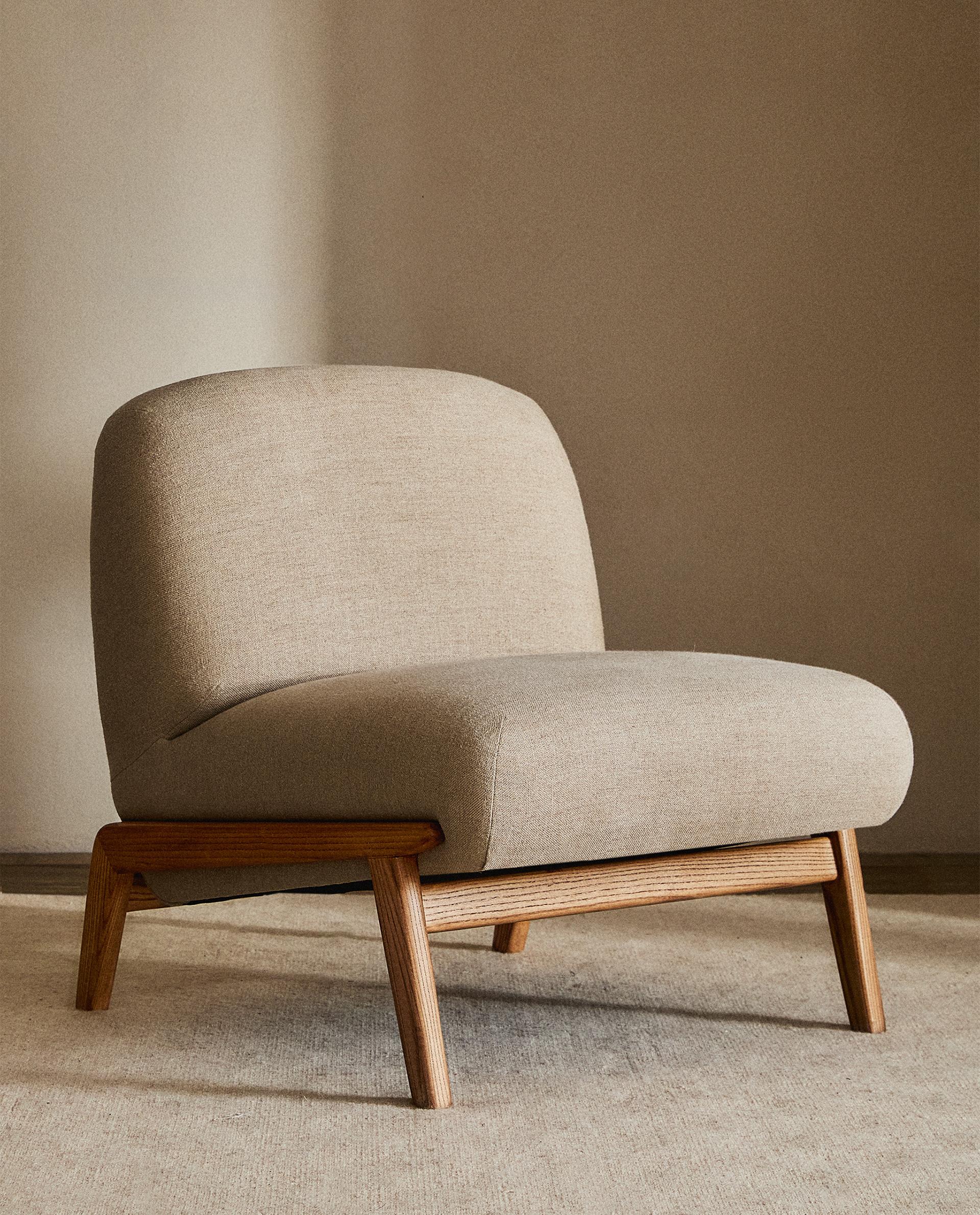 ARMCHAIR UPHOLSTERED IN LINEN