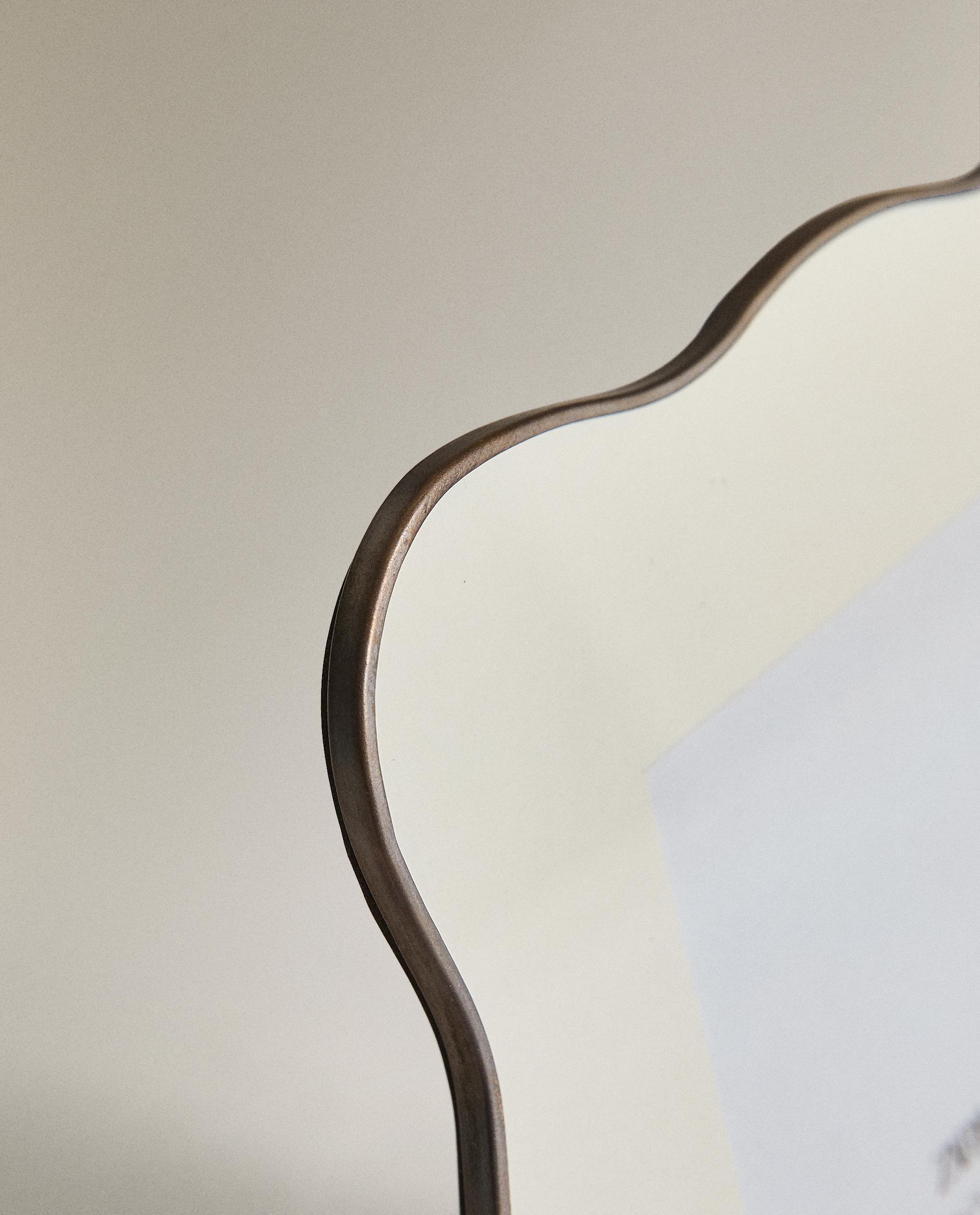 WAVY METAL PHOTO FRAME product thumbnail 10