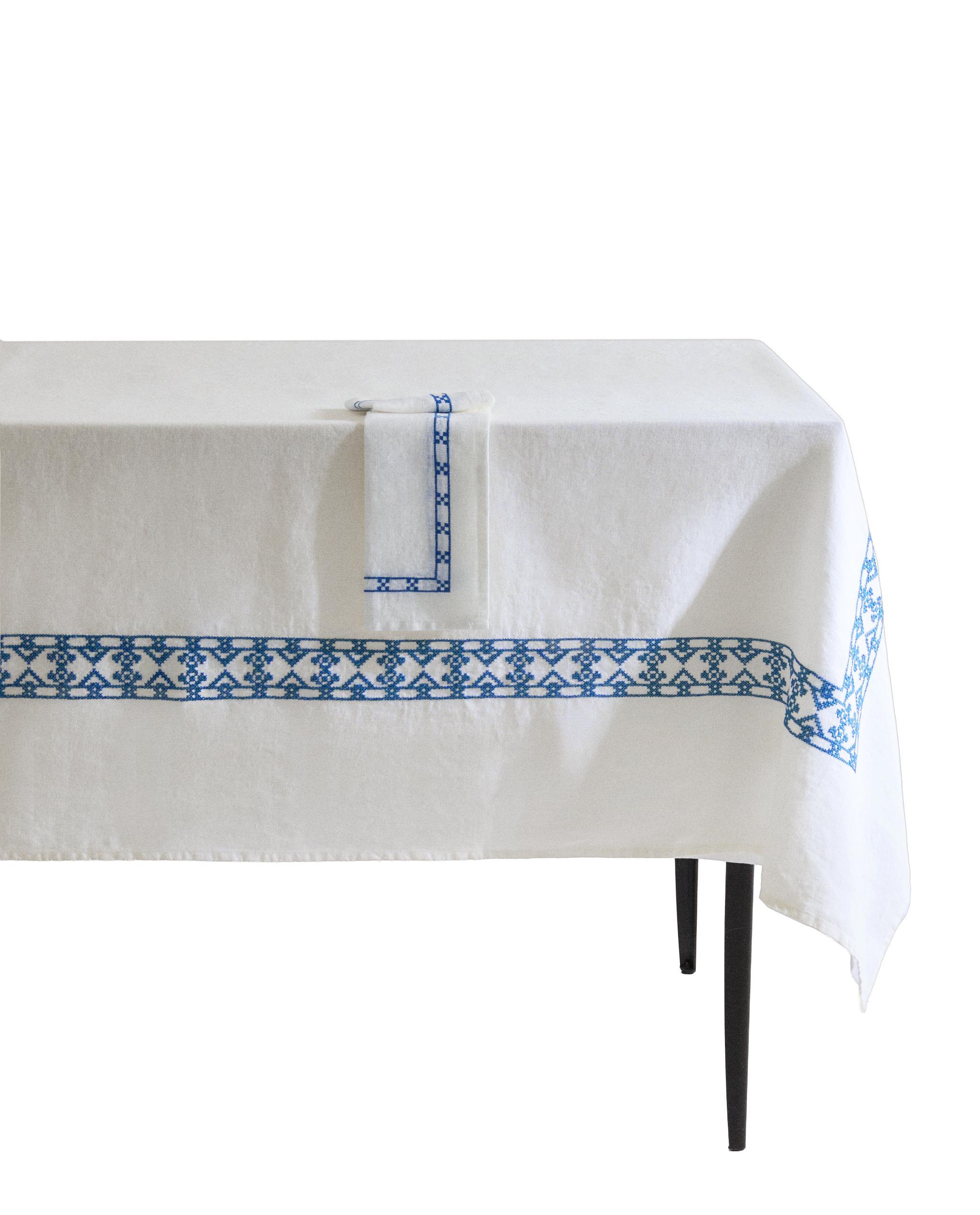 GEOMETRIC EMBROIDERED LINEN TABLECLOTH product thumbnail 4