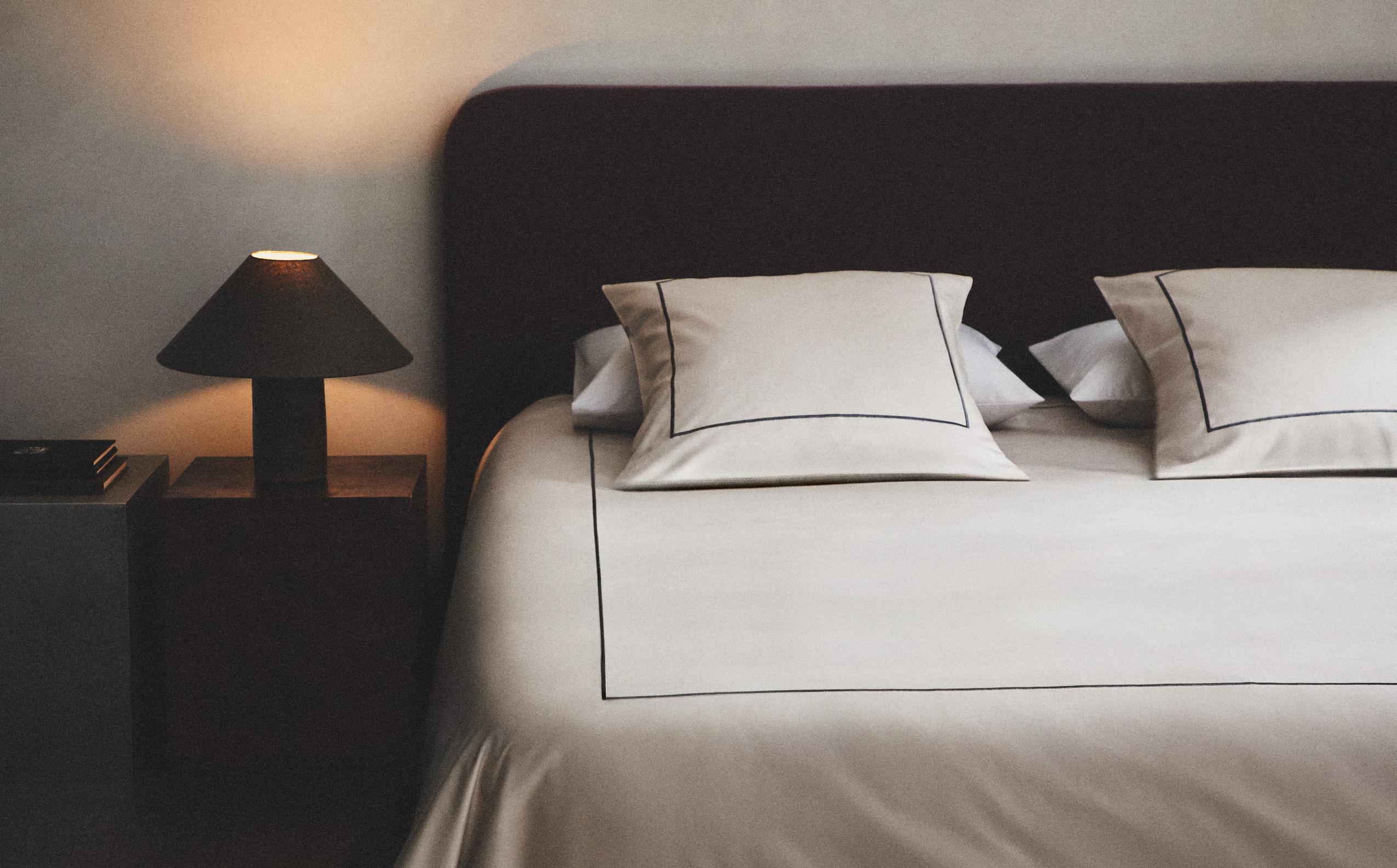 サテン生地の掛け布団カバー | Zara Home 日本/Japan