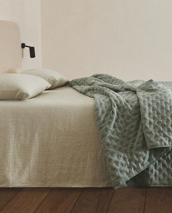 ผ้านวมบุนวมลายจุด