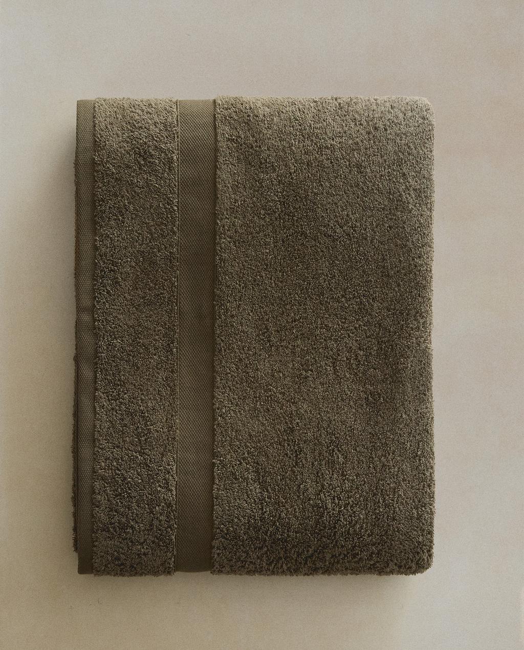 TOALLA BAÑO ALGODÓN PREMIUM (600 GXM²)