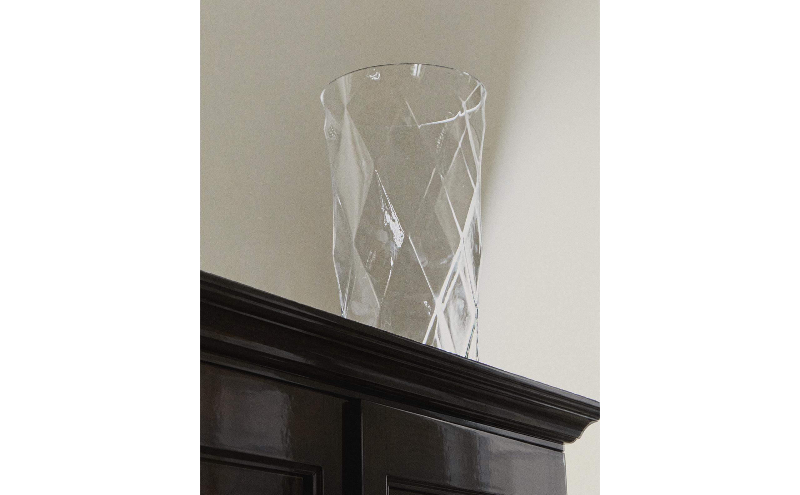 DECORATIVE TALL GLASS VASE product thumbnail 9