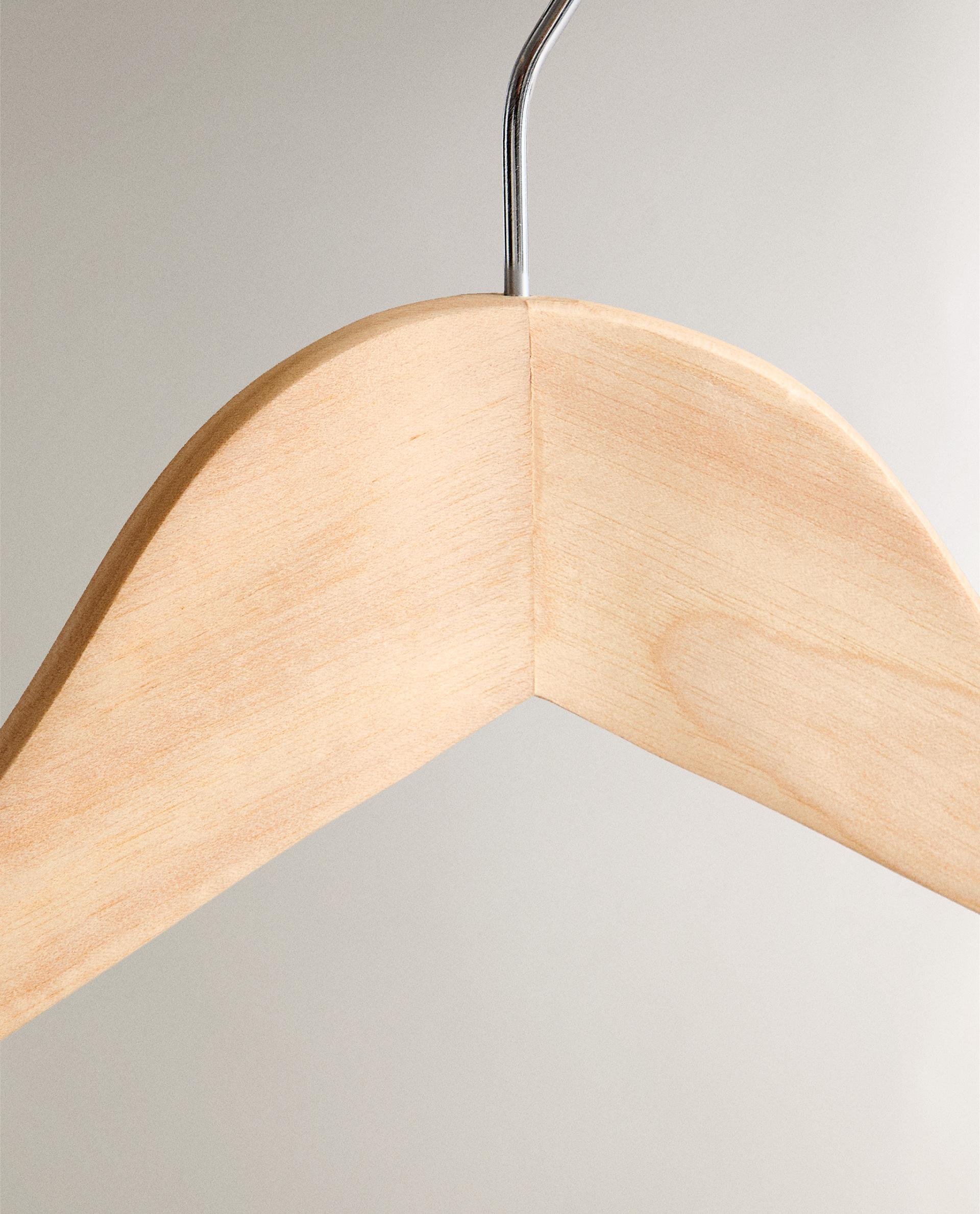 LACQUERED WOODEN HANGER (SET OF 3) product thumbnail 5