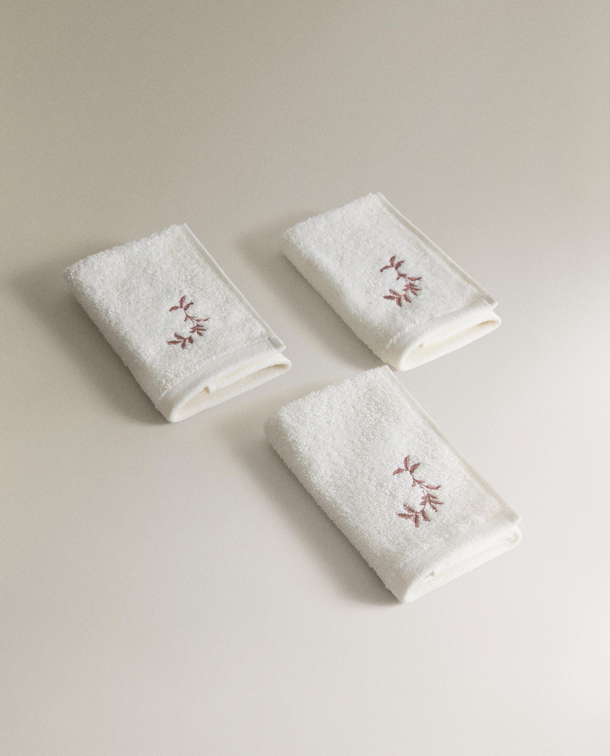 PACK OF HAND TOWELS WITH PLANT EMBROIDERY (PACK OF 3) product thumbnail 16