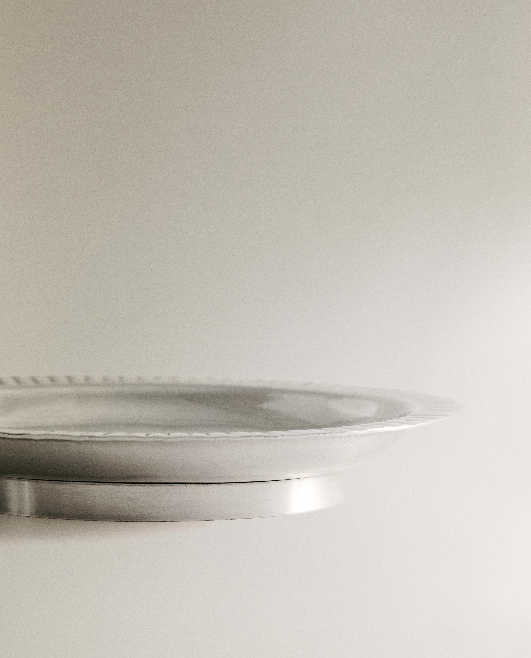 SCALLOPED METAL BATHROOM SOAP DISH product thumbnail 5