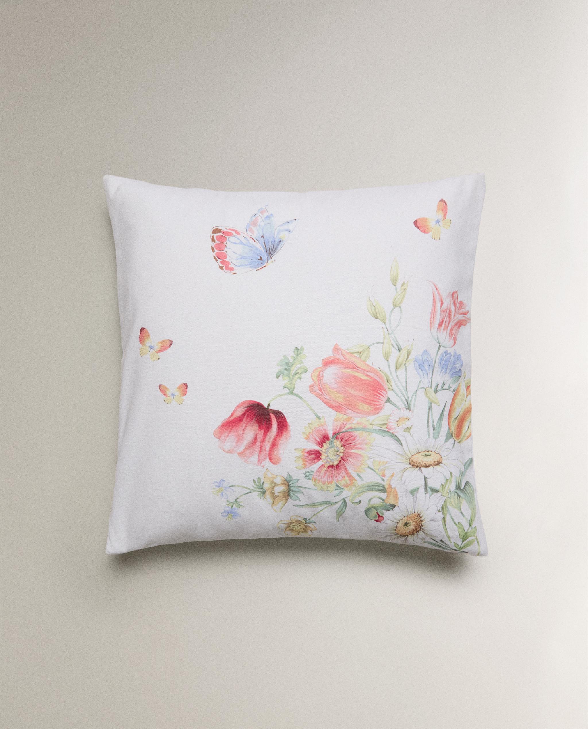 【新品】ZARA  ザラホーム デコ刺繍クッションカバー セット 新品】ZARA HOME ザラホーム デコ刺繍クッションカバー セット