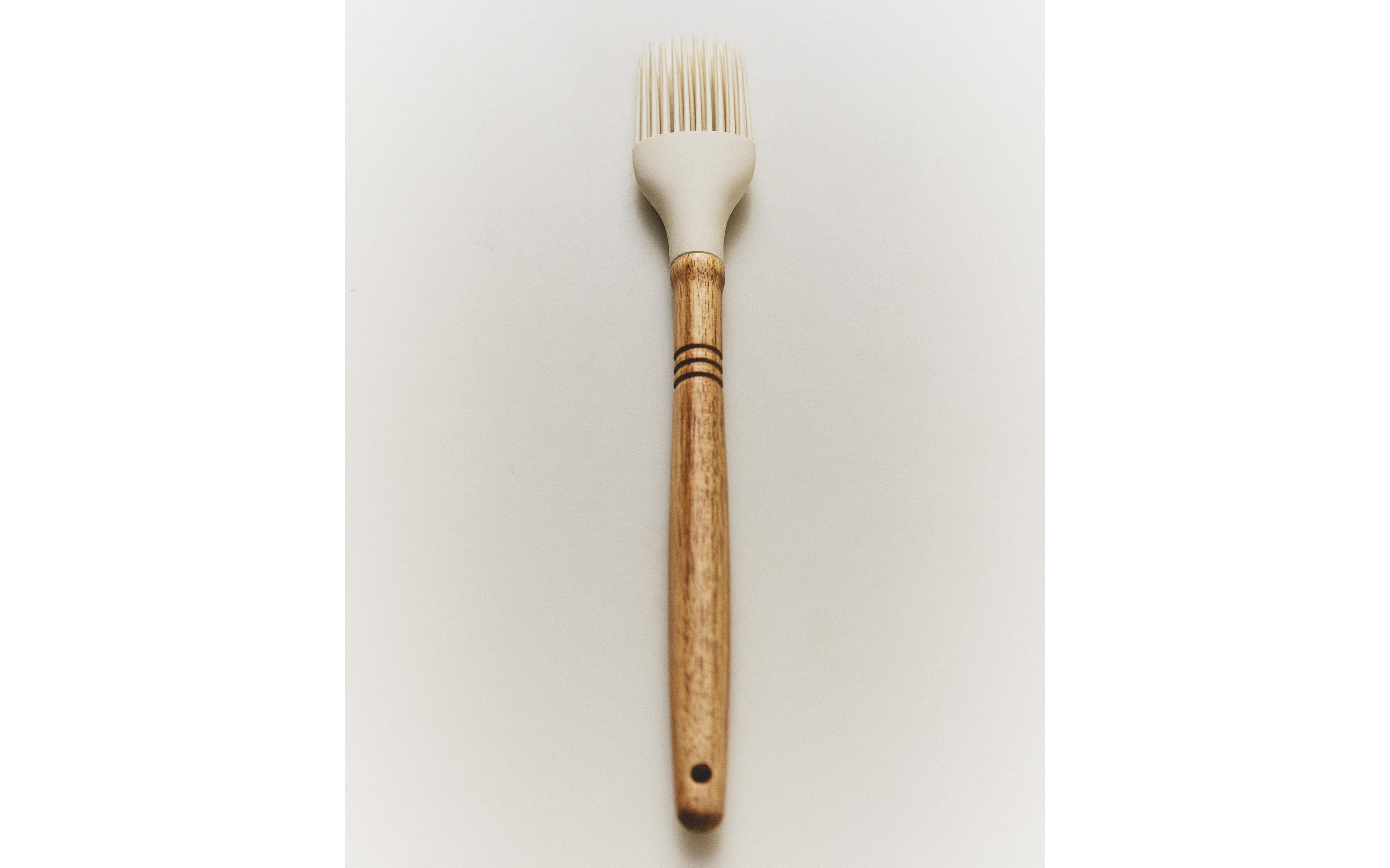 SILICONE AND WOODEN BRUSH | Zara Home United States of America