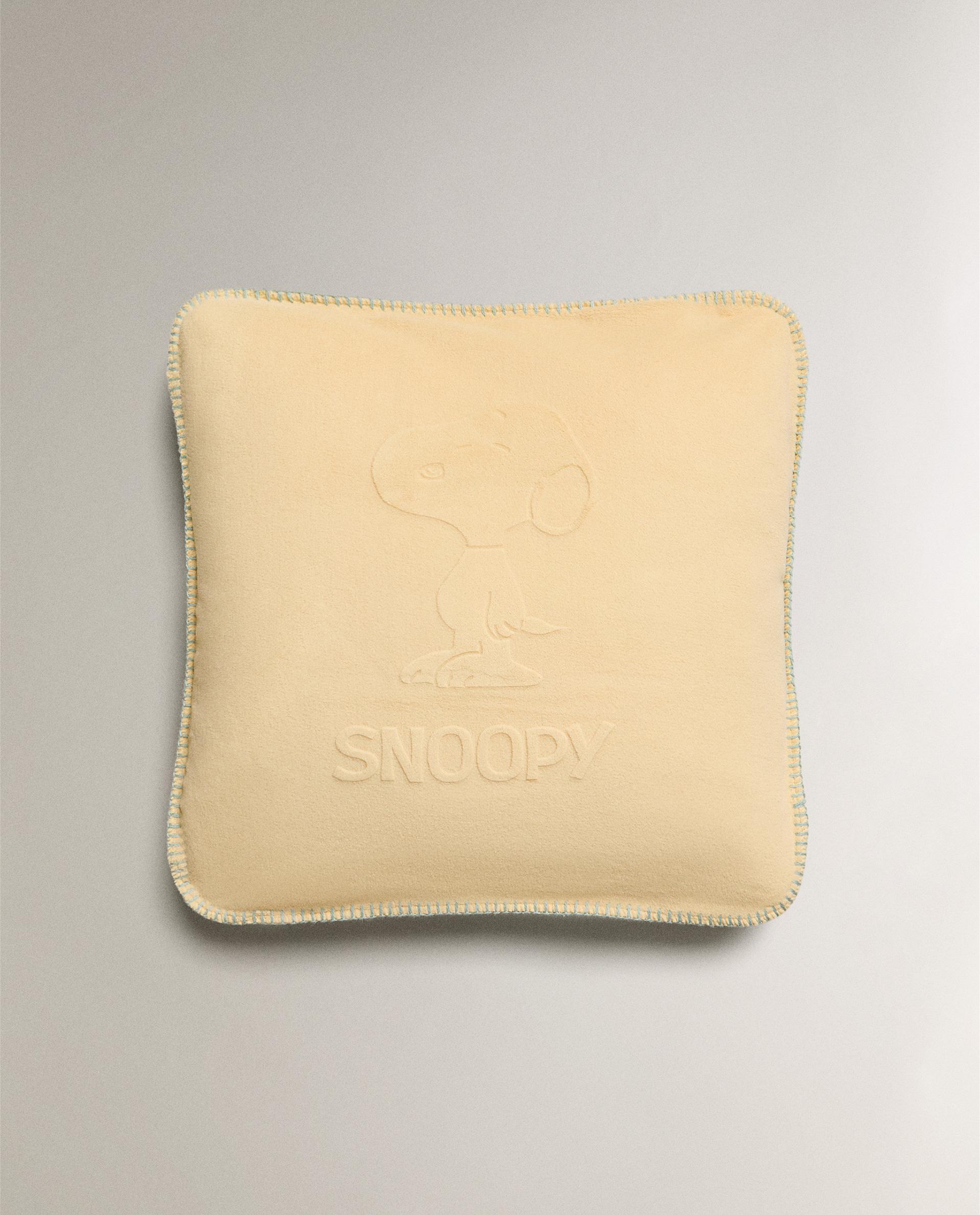 CHILDREN'S PEANUTS™ CUSHION COVER WITH RAISED DESIGN