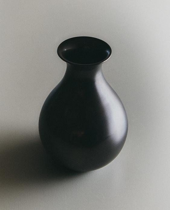 PETIT VAS I MÄSSING DROP I COLIN KING PETIT VAS I MÄSSING DROP I COLIN KING