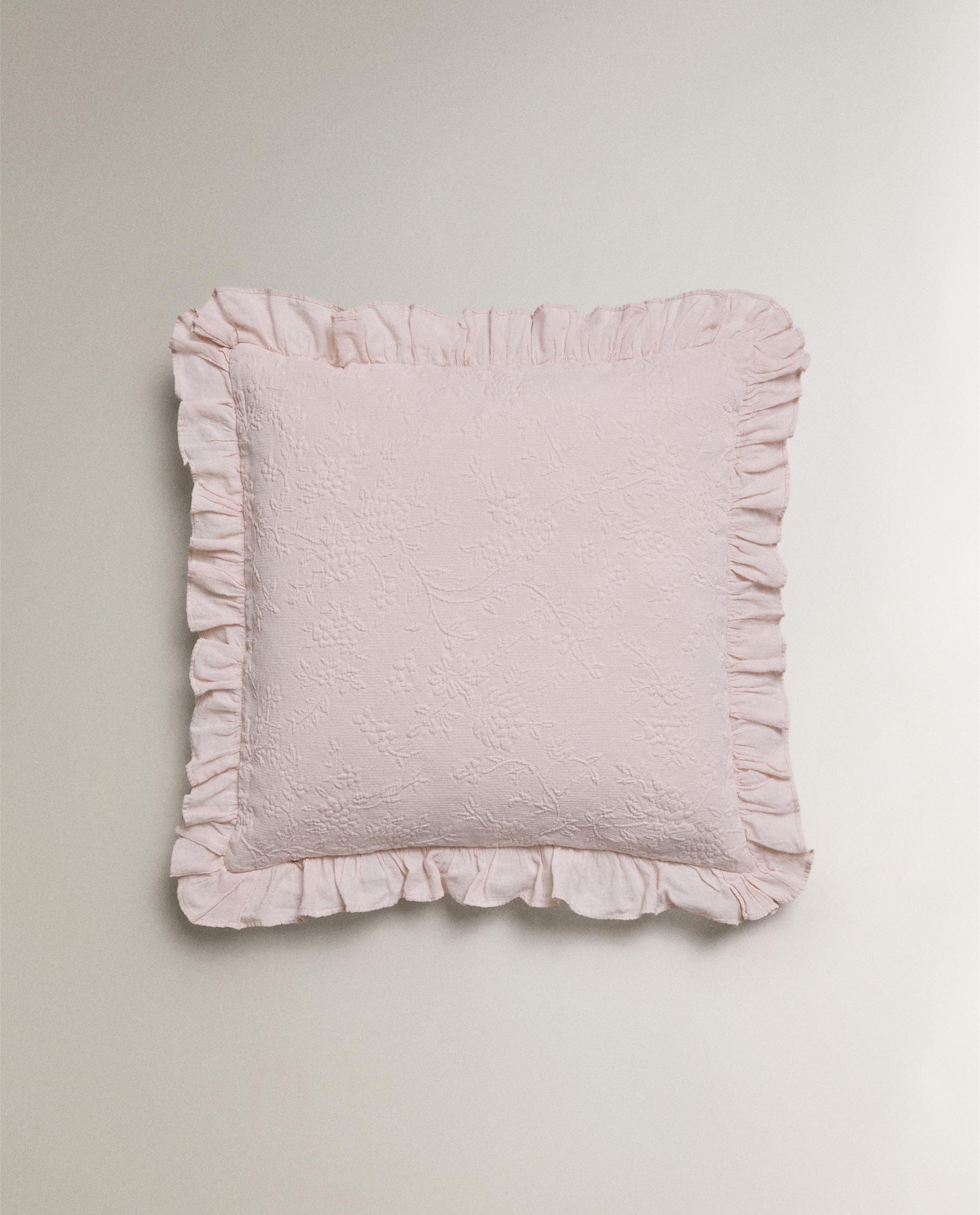 JACQUARD CUSHION COVER WITH RUFFLE product thumbnail 2
