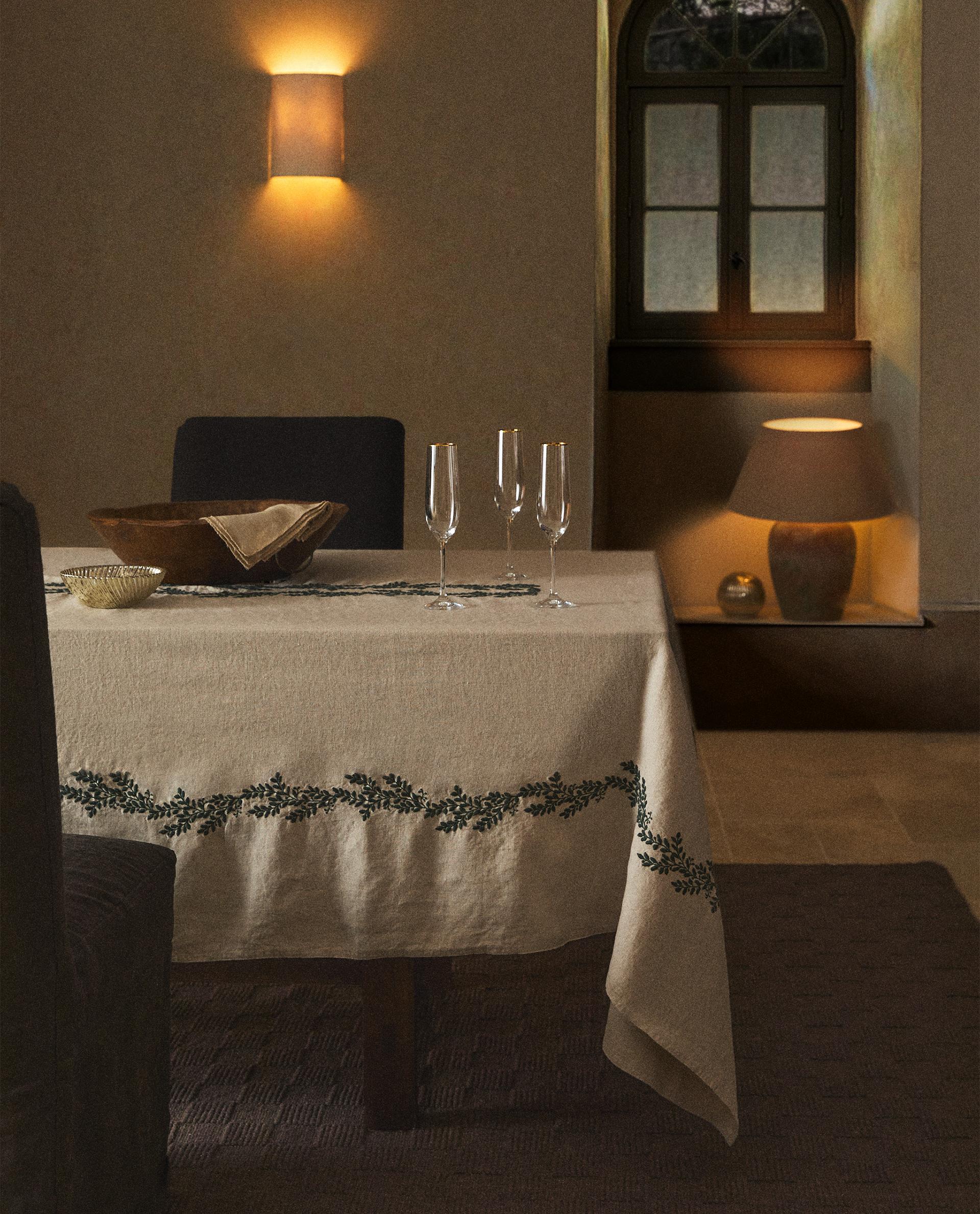 リネン グリーンリーフ クリスマス テーブルクロス | Zara Home 日本/Japan