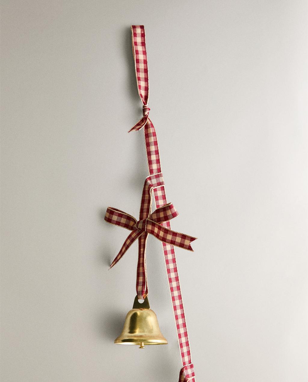 GINGHAM CHRISTMAS BELL GARLAND