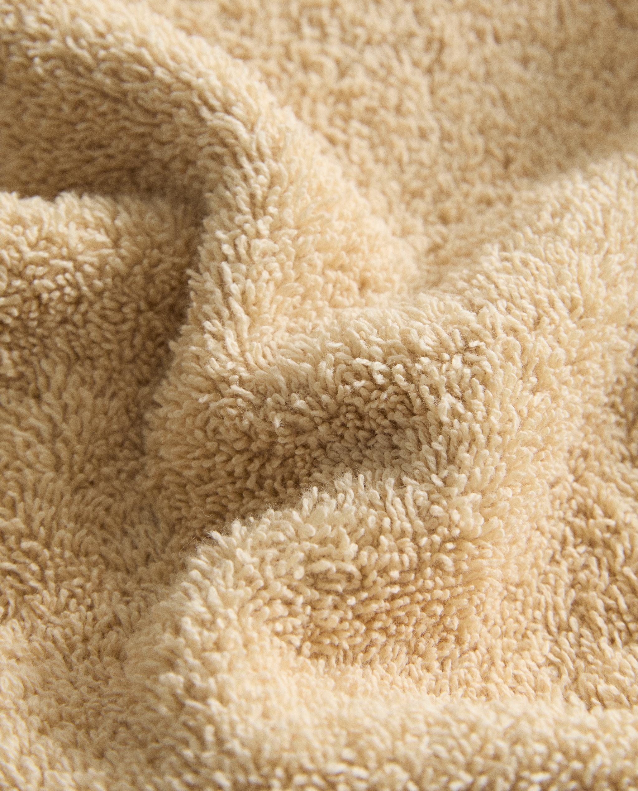 BATH TOWEL WITH LACE TRIM product thumbnail 4
