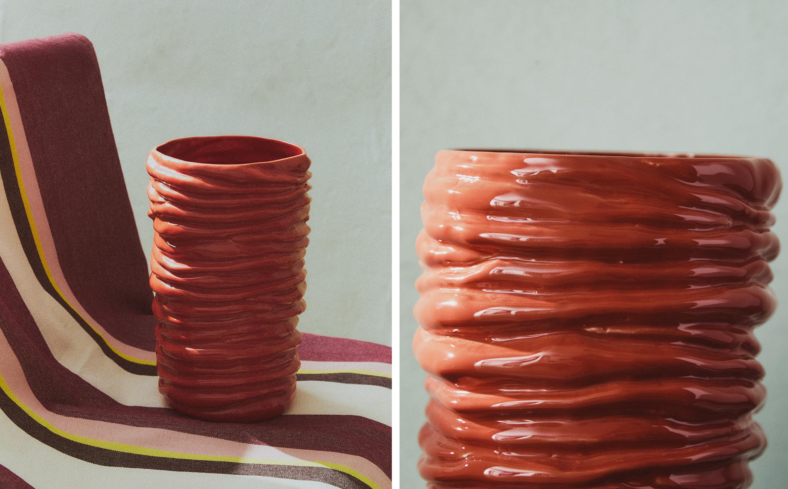 WAVY CERAMIC VASE X COLLAGERIE