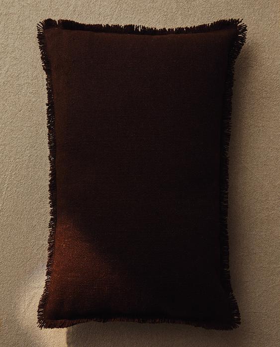 CUSHION 01