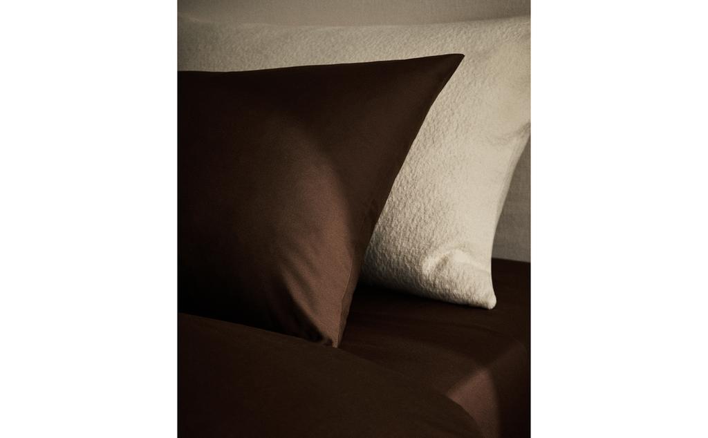 PERCALE PILLOWCASE (200 THREAD COUNT) PERCALE PILLOWCASE (200 THREAD COUNT)
