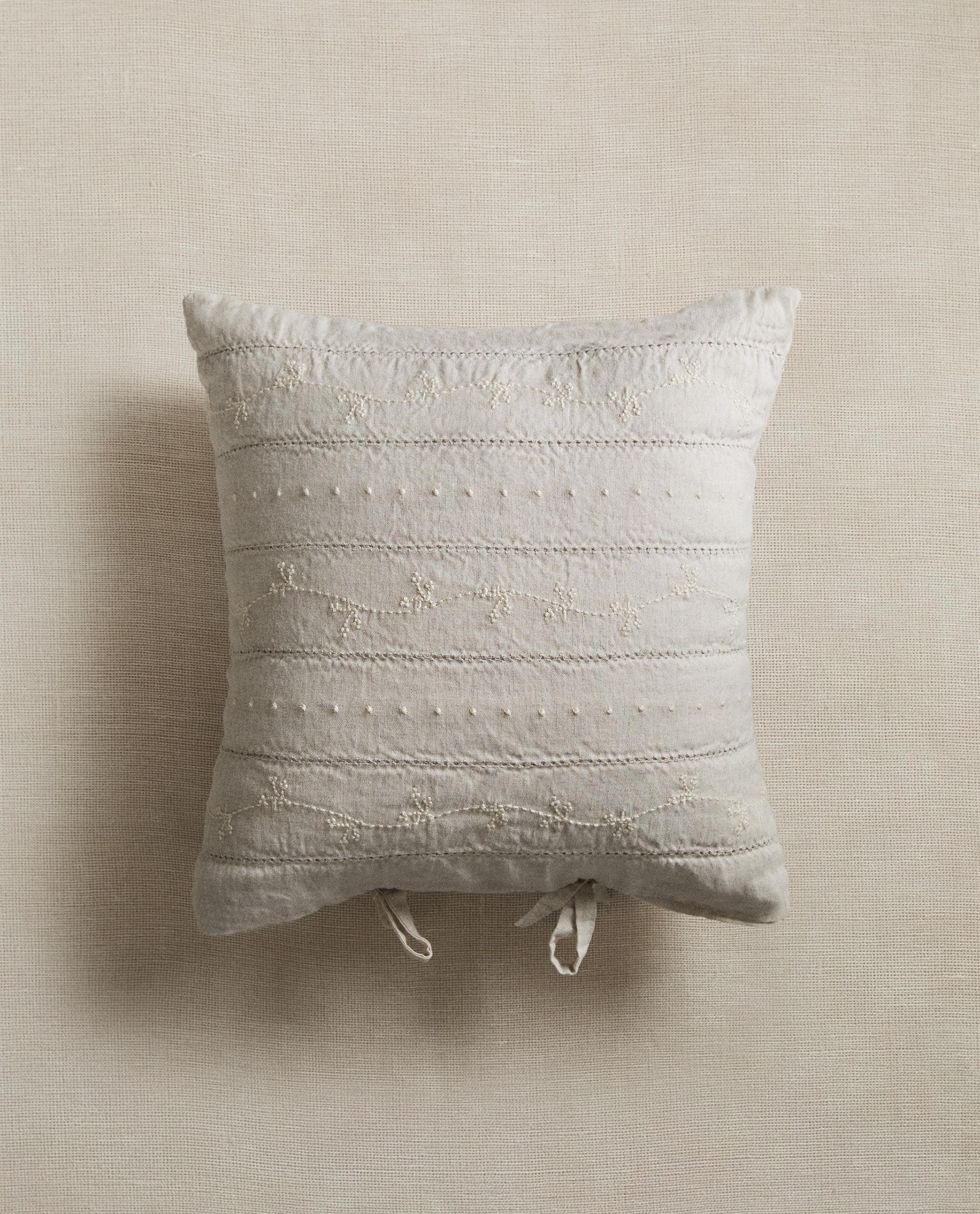 ベビー クッション エンブロイダリー フラワー | Zara Home 日本/Japan