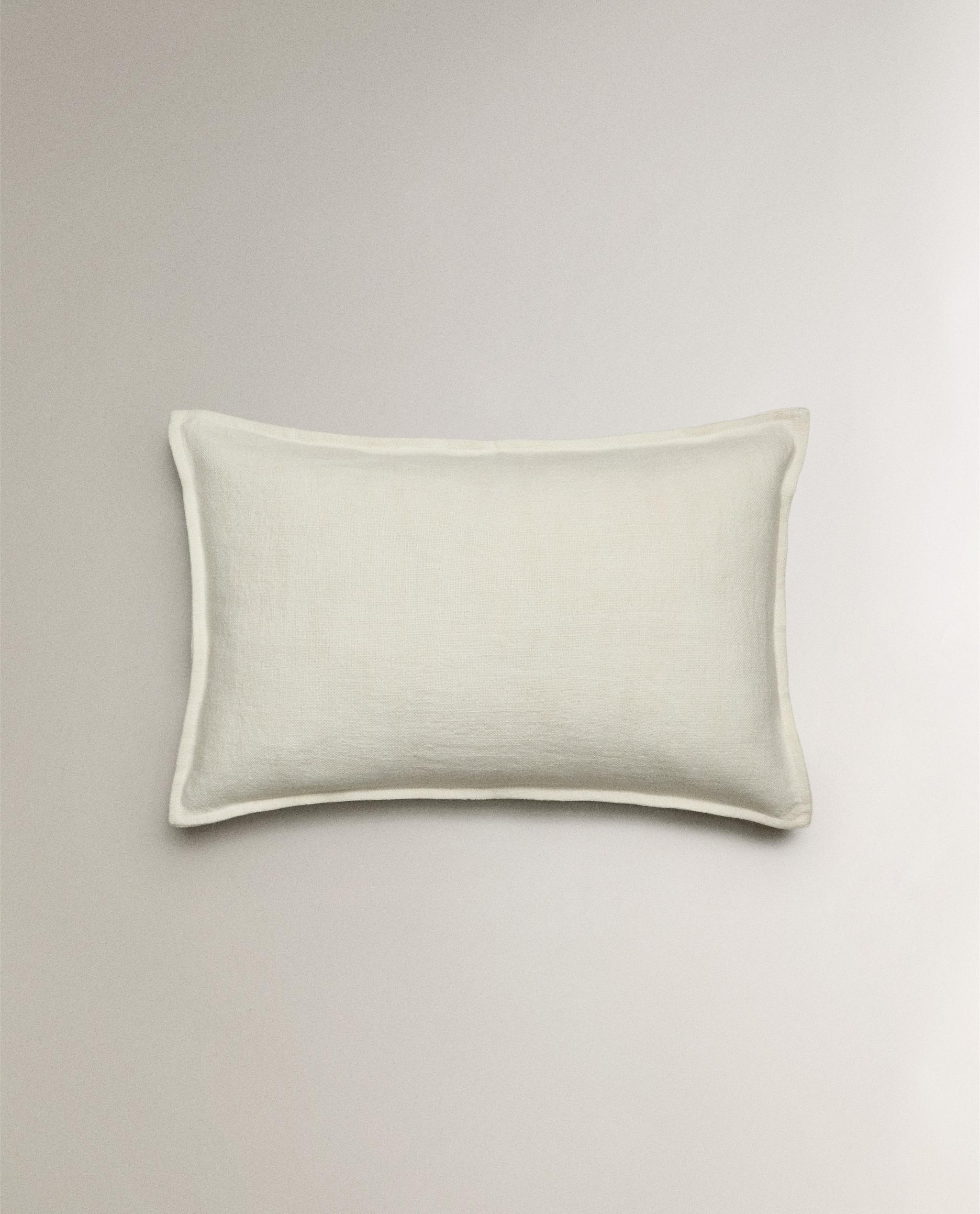 ZARA  クッションカバー２枚&ベッドカバー ZARA HOME クッションカバー2枚&ベッドカバー