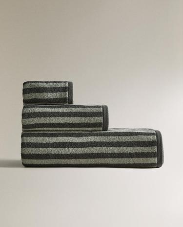 COLORED STRIPED BATH TOWEL