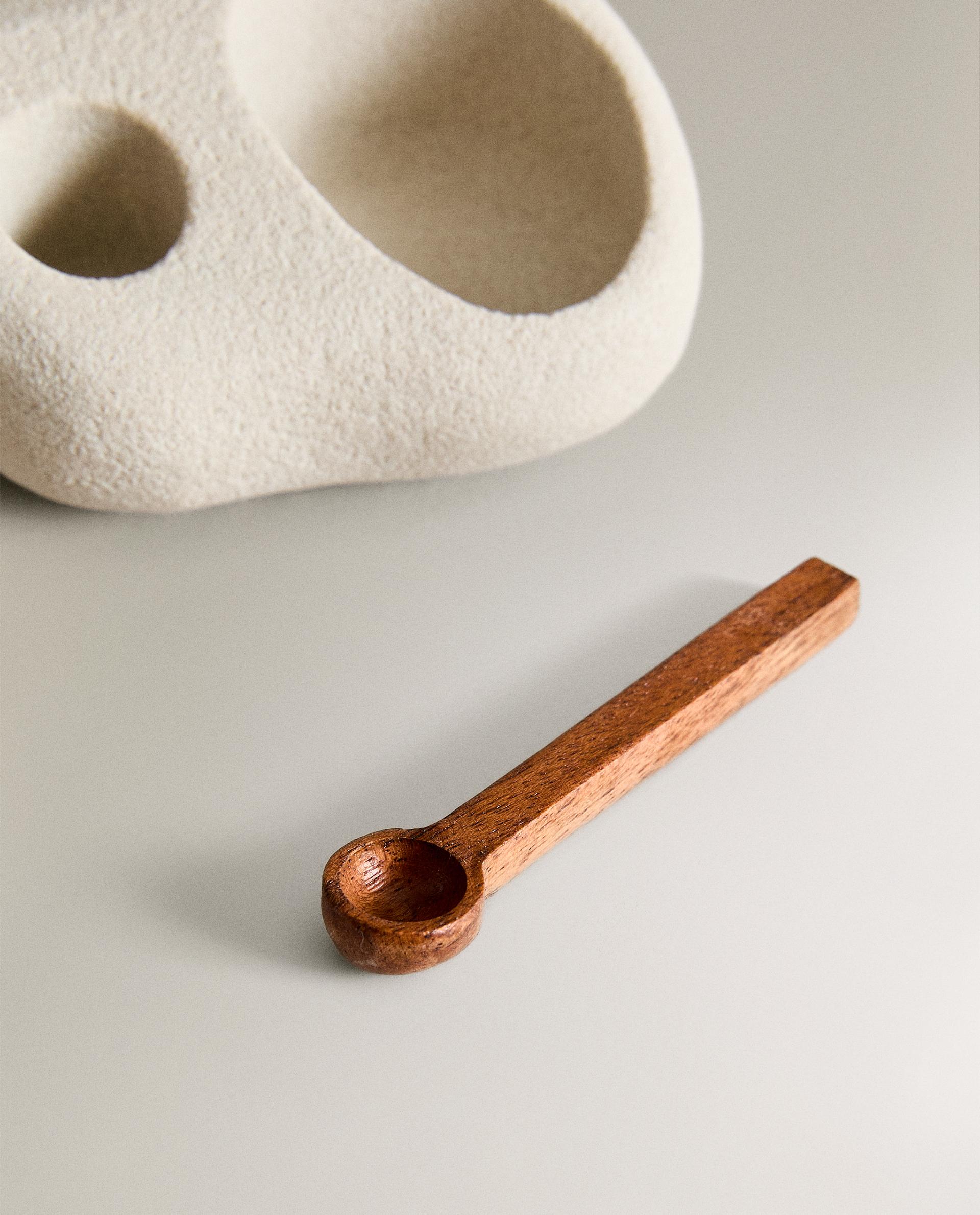 STONE SALT CELLAR WITH SPOON