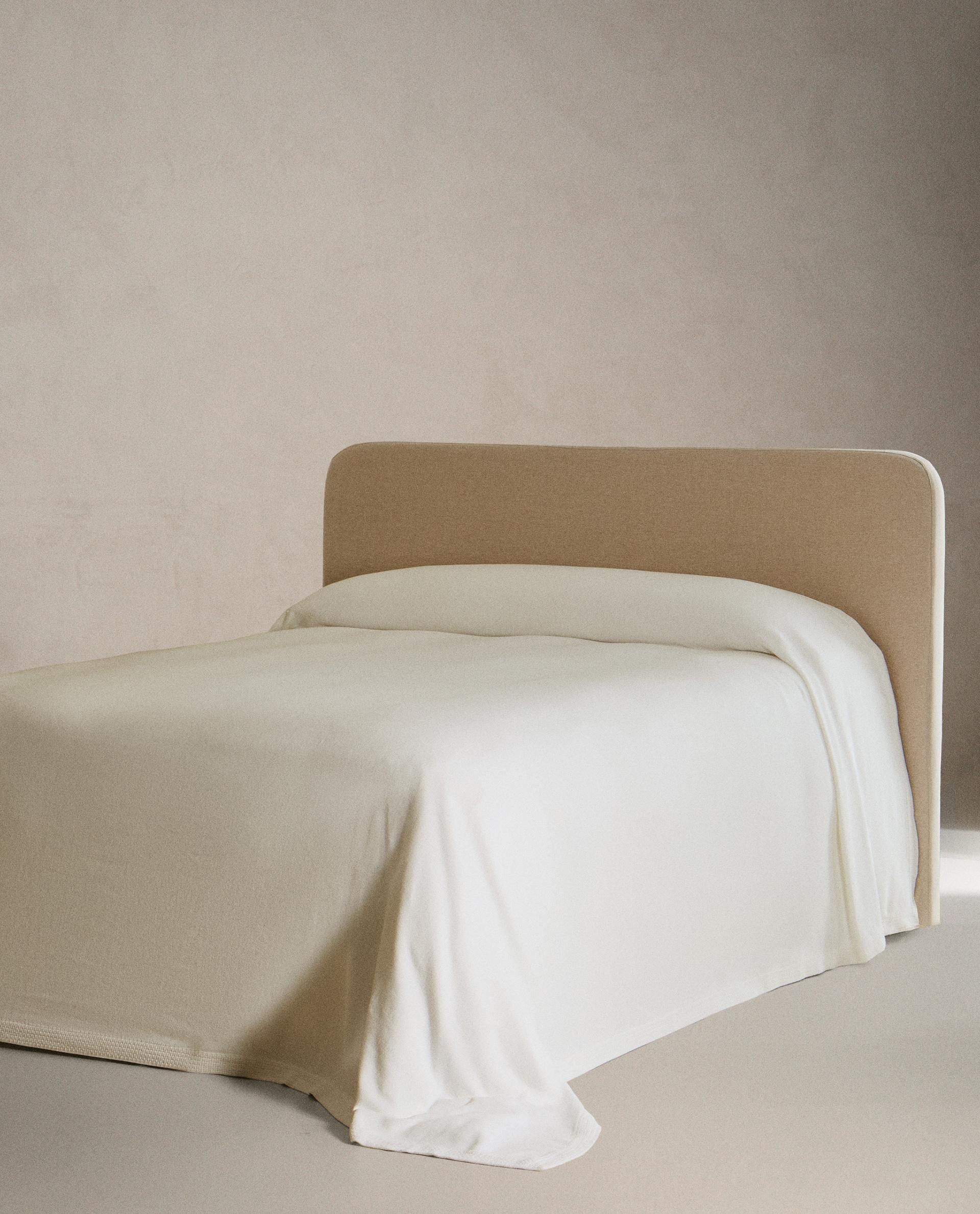 ZARA HOME フェイクファー　ベッドカバー　２枚セット リネン シーツ セット | Zara Home 日本/Japan