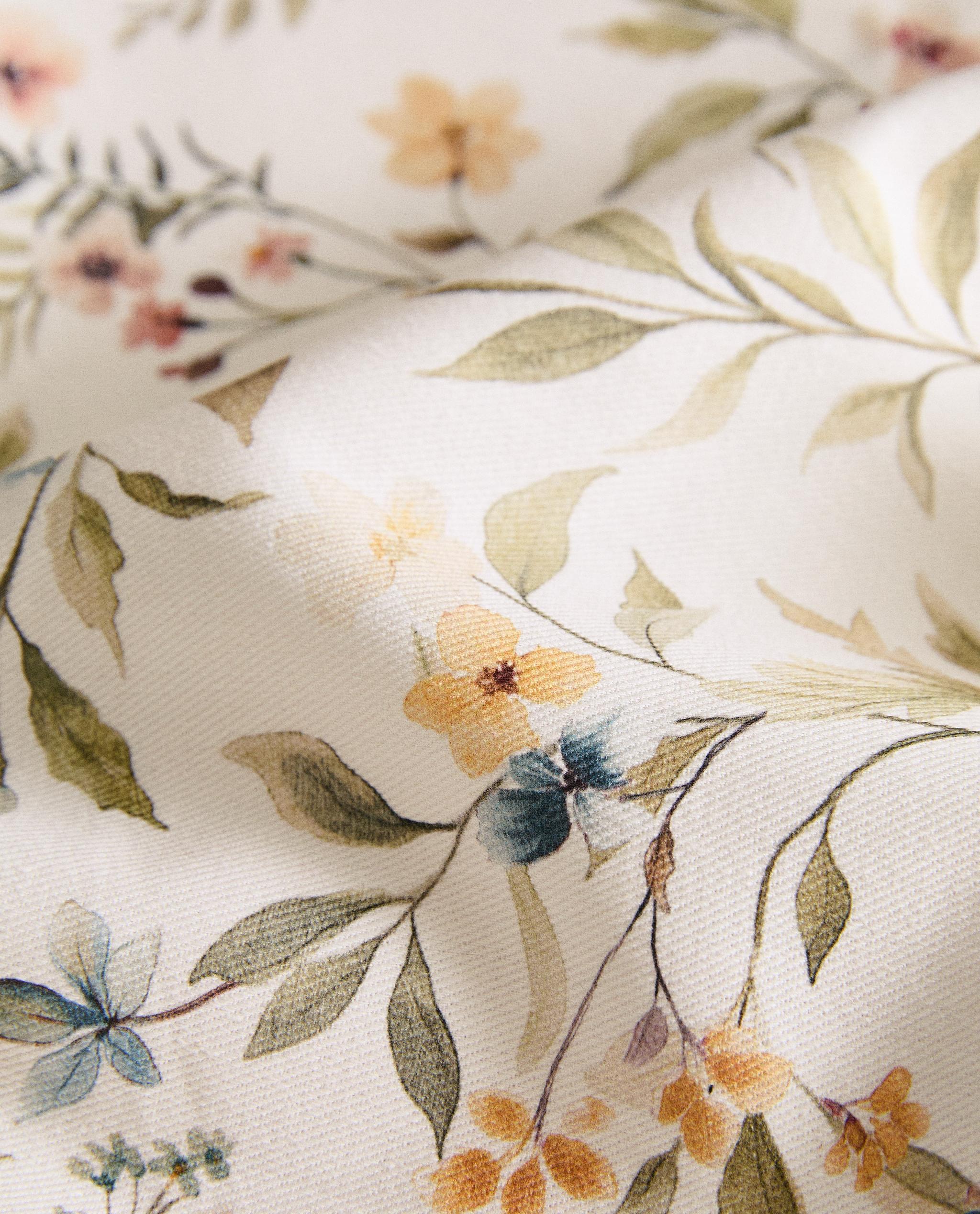 FLORAL PRINT RESIN-COATED TABLECLOTH product thumbnail 6