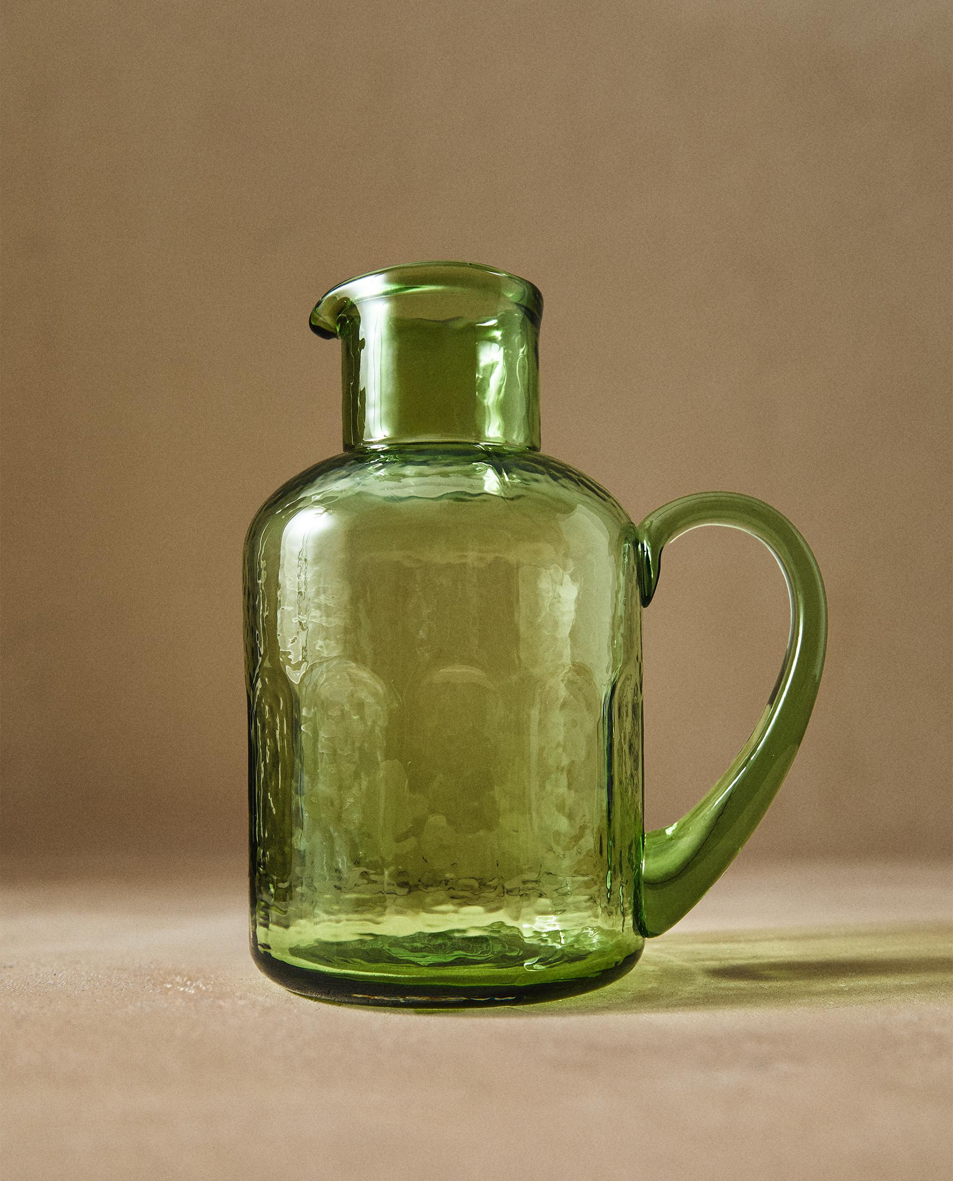 HAMMERED GLASS PITCHER