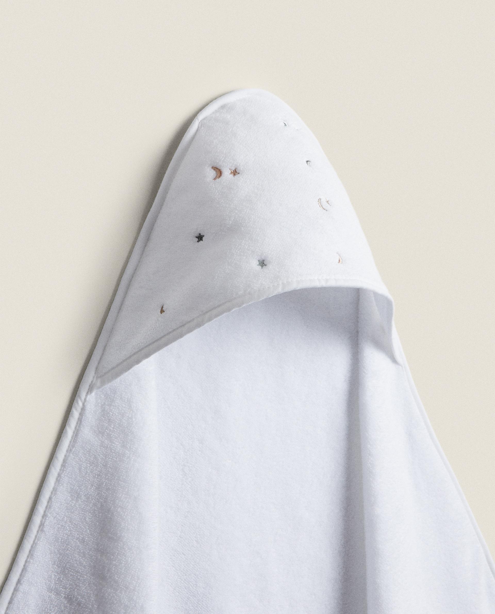 MOON AND STAR HOODED BABY TOWEL product thumbnail 7