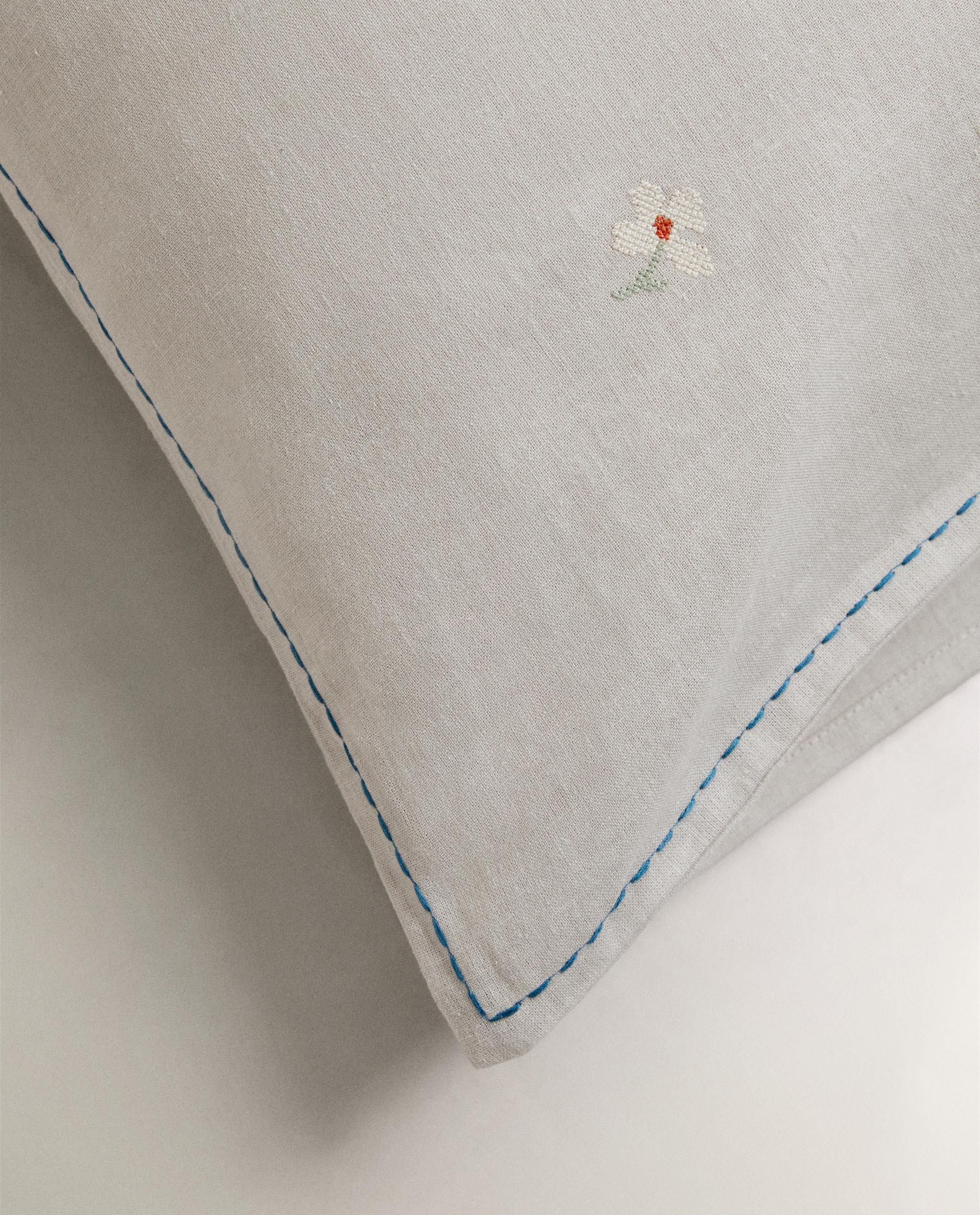 KIDS' FLORAL AND STRIPE PILLOWCASE product thumbnail 2