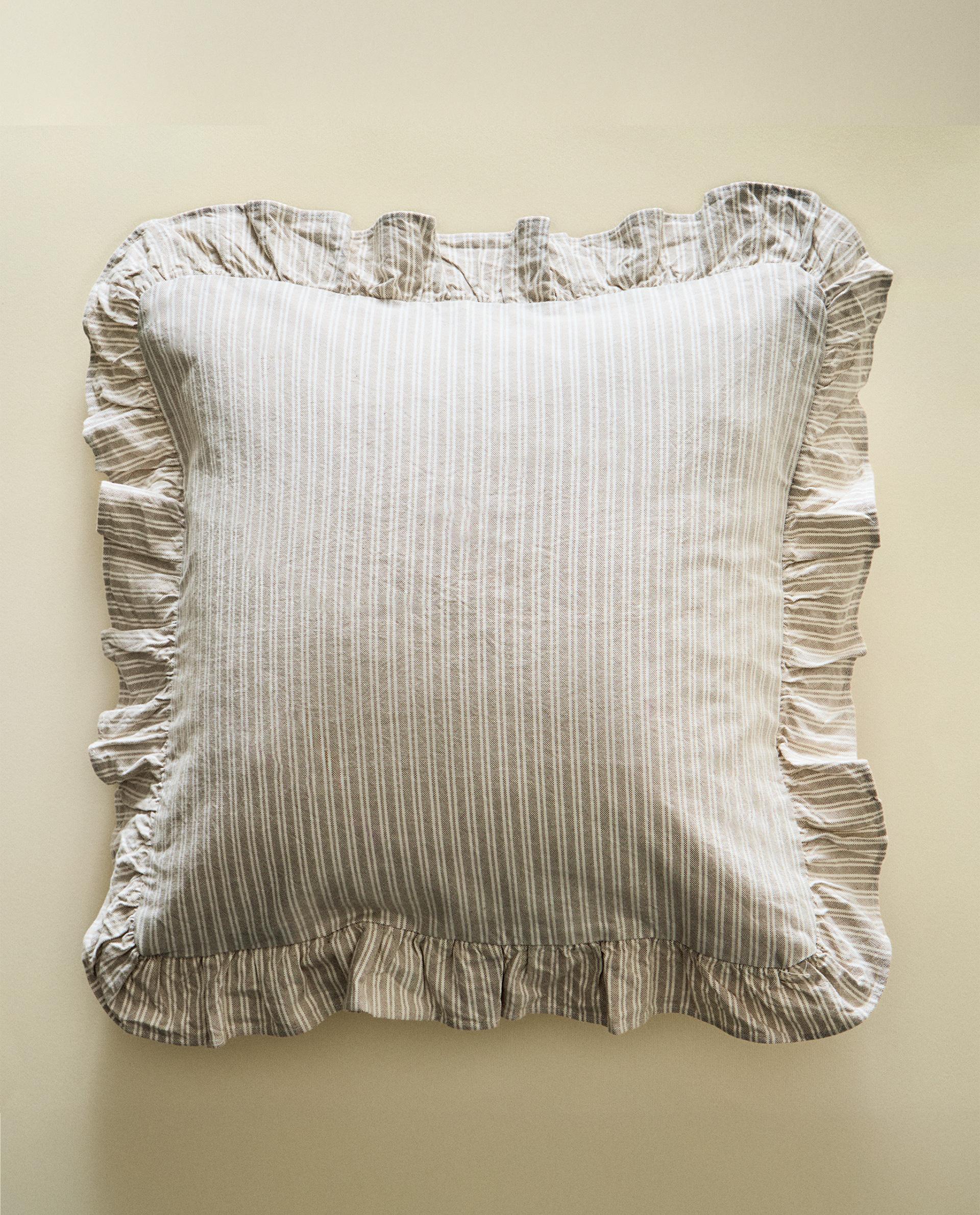 キッズ ストライプ クッションカバー | Zara Home 日本/Japan