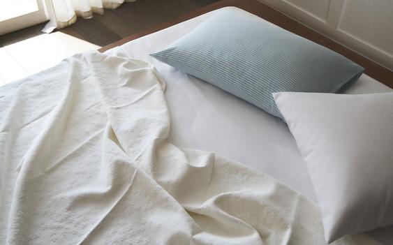 CLOVER BEDSPREAD