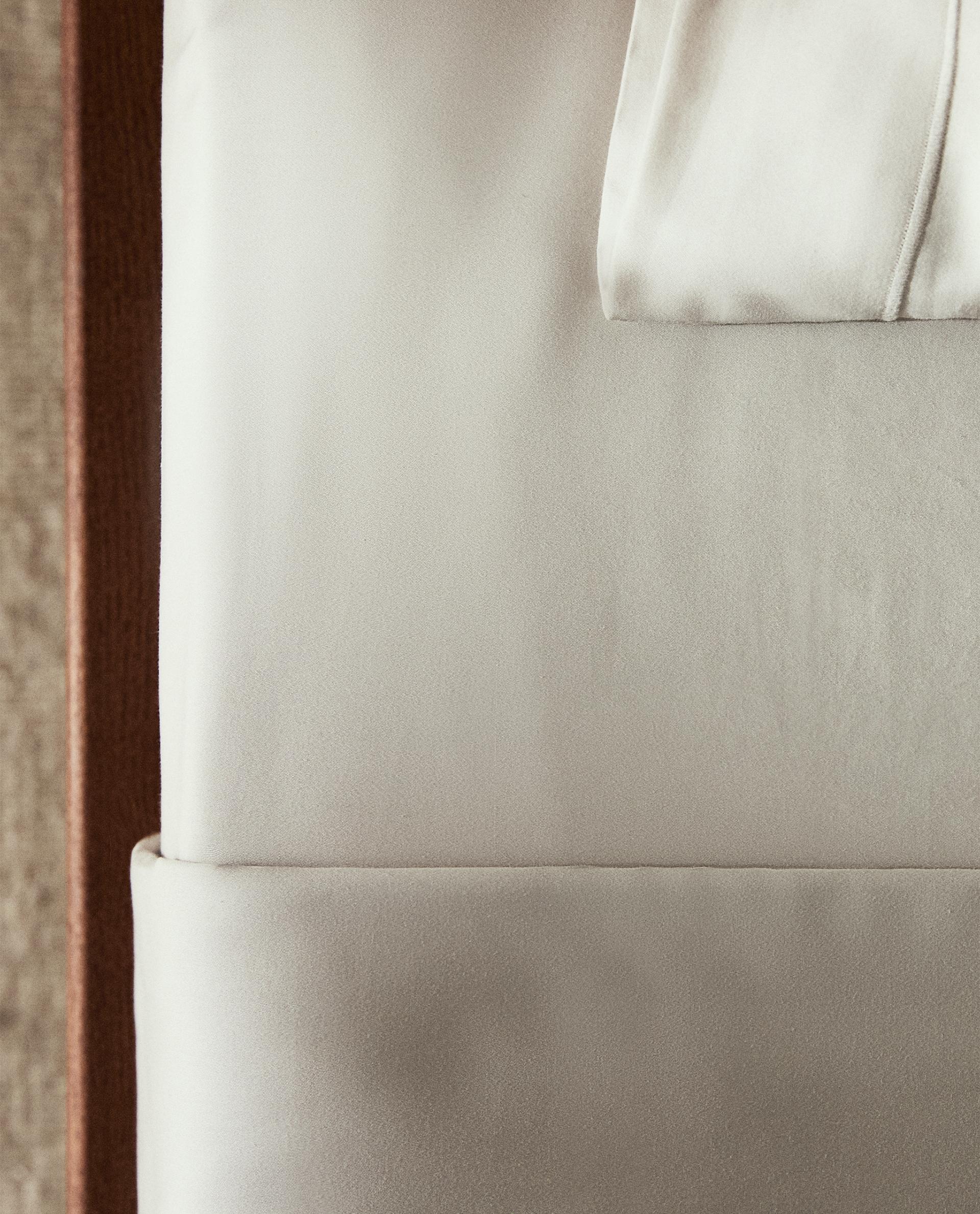 (300 THREAD COUNT) SATEEN FITTED SHEET | 40 CM HIGH