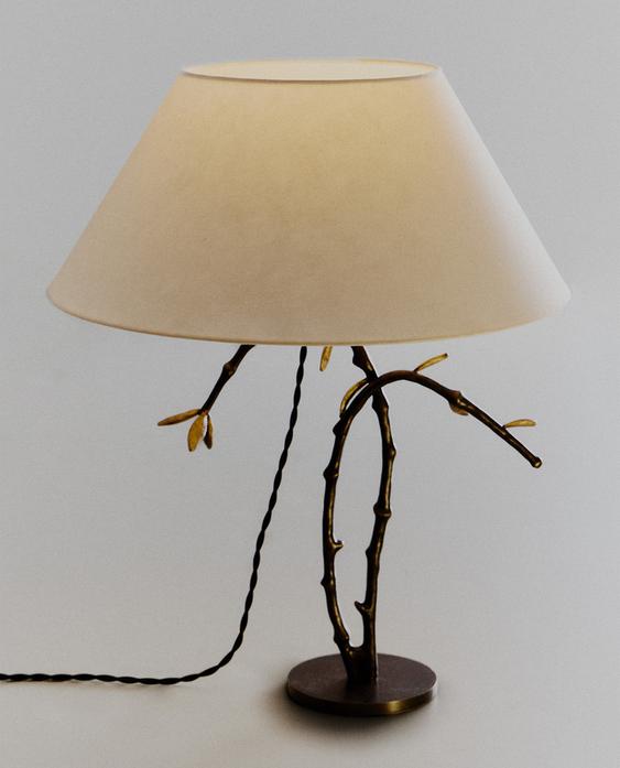 LAMPE PÉTALE EN LAITON I COLIN KING LAMPE PÉTALE EN LAITON I COLIN KING