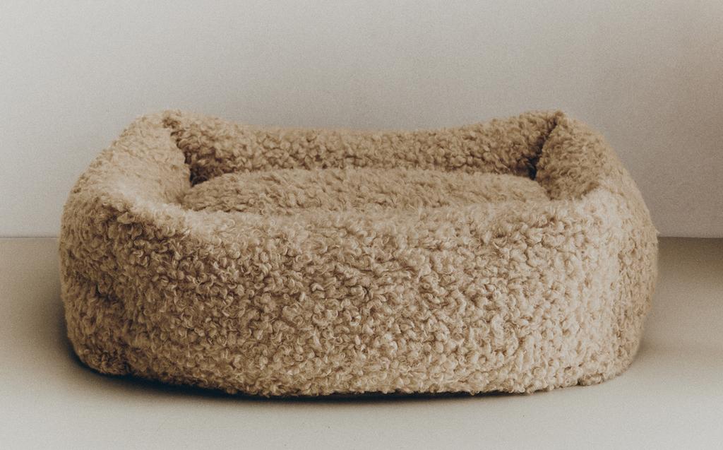 FAUX SHEARLING PET BED FAUX SHEARLING PET BED
