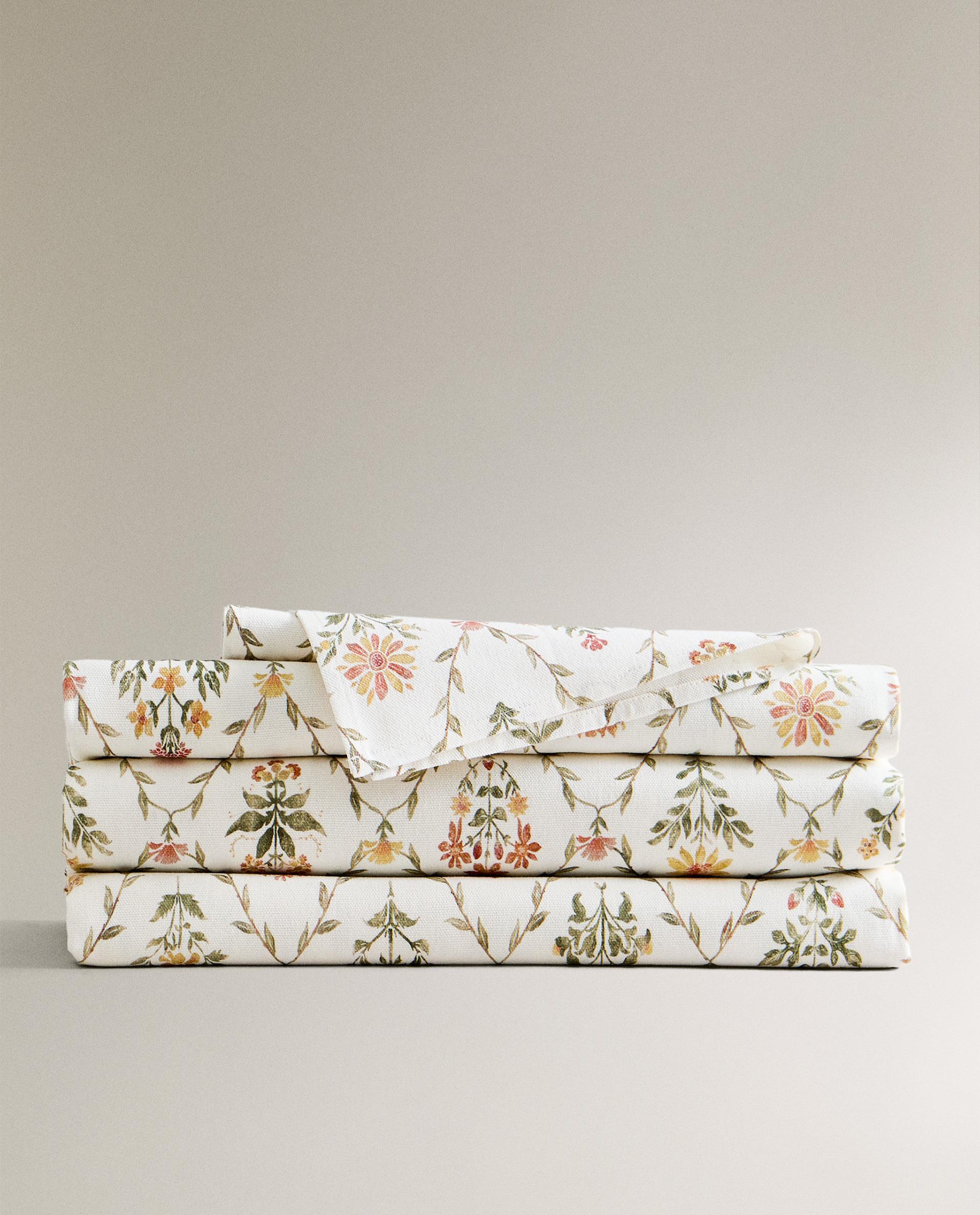 【新品】ZARA HOME ⚘*. フローラルプリント スペイン製テーブルクロス フローラルプリント テーブルクロス | Zara Home 日本/Japan