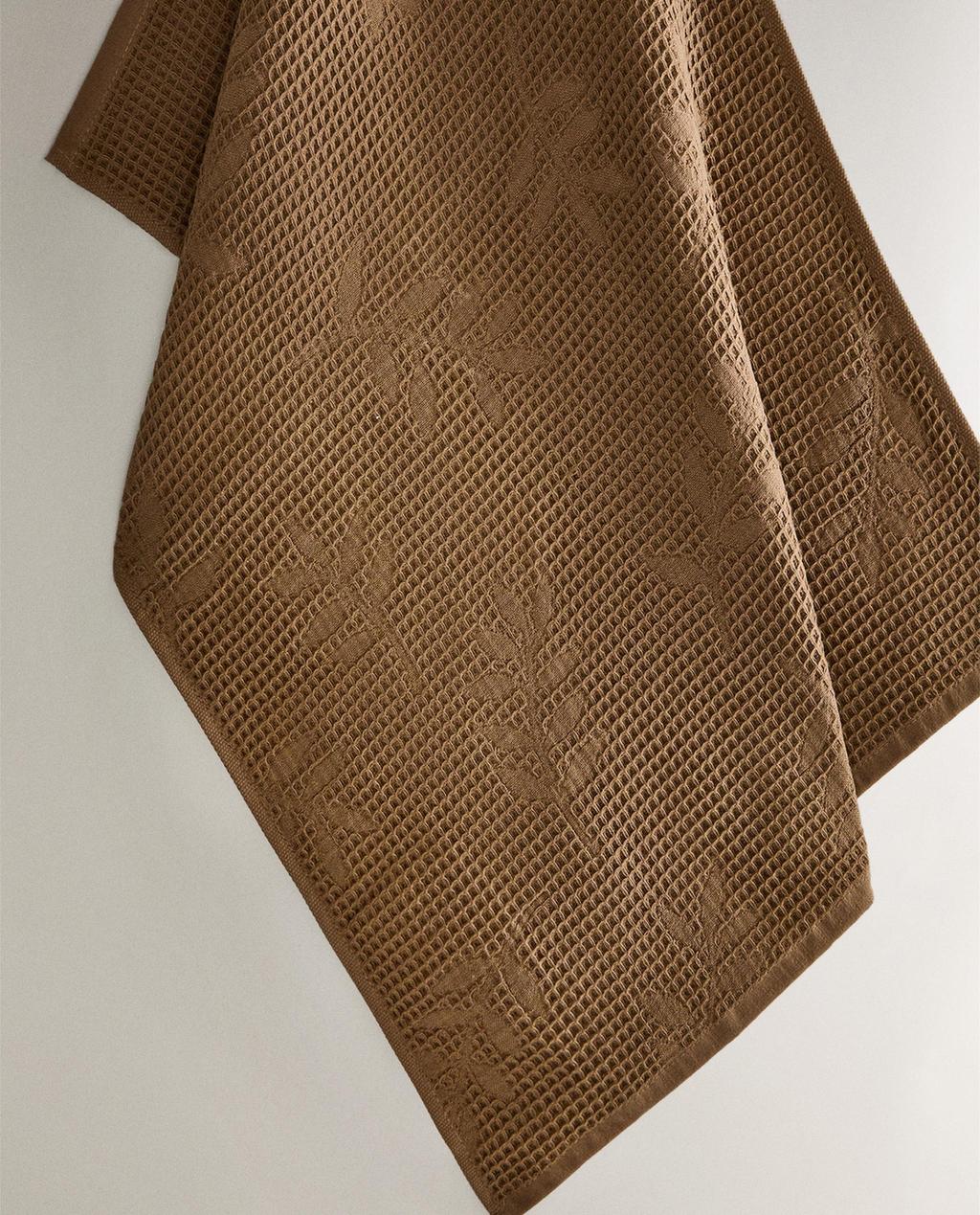 WAFFLE-KNIT KITCHEN TOWEL WAFFLE-KNIT KITCHEN TOWEL