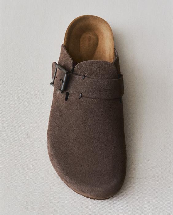 SABOT CUIR BOUCLE DÉTAIL SURPIQÛRE