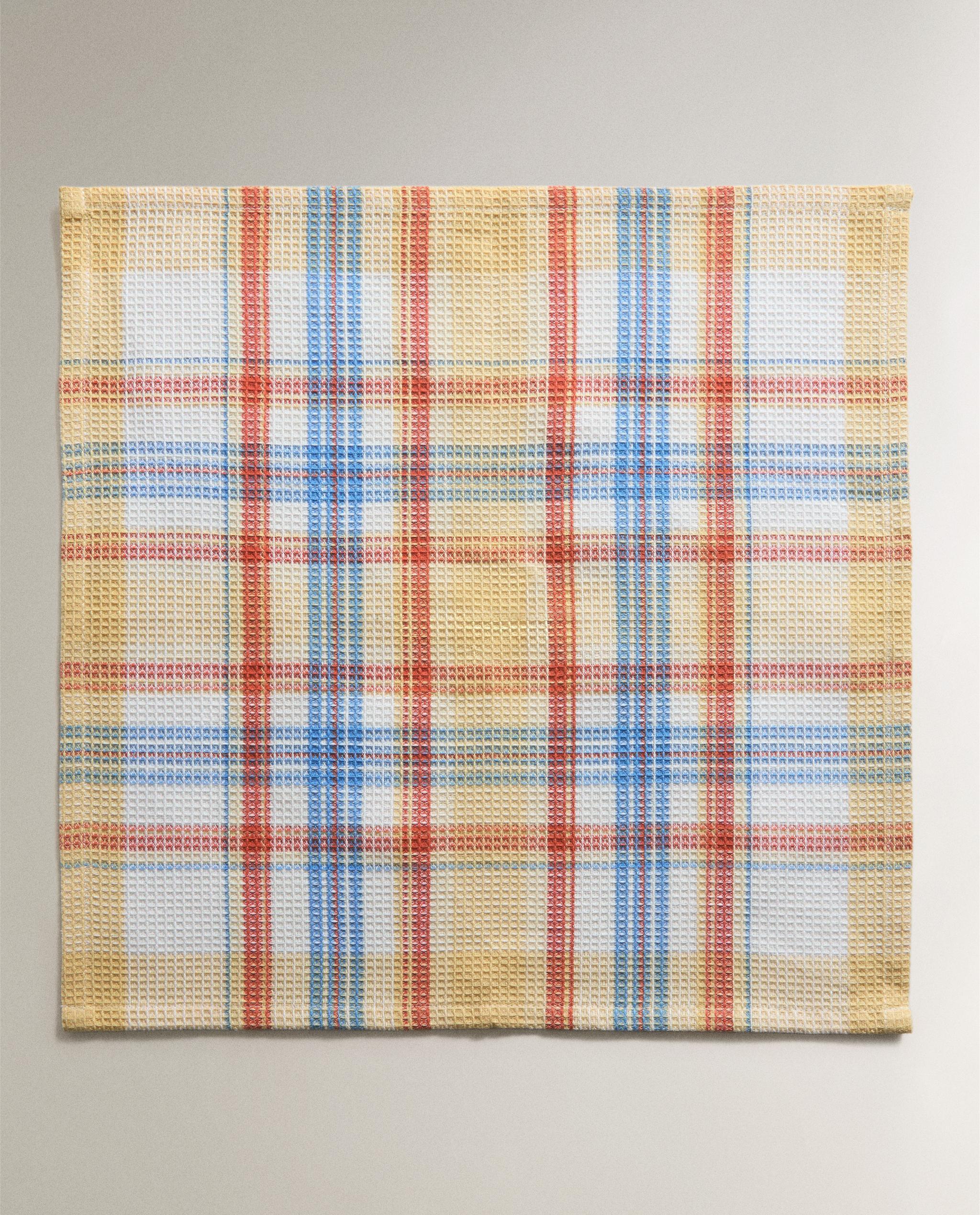 PACK OF WAFFLE-KNIT TEA TOWELS (PACK OF 3) product thumbnail 6