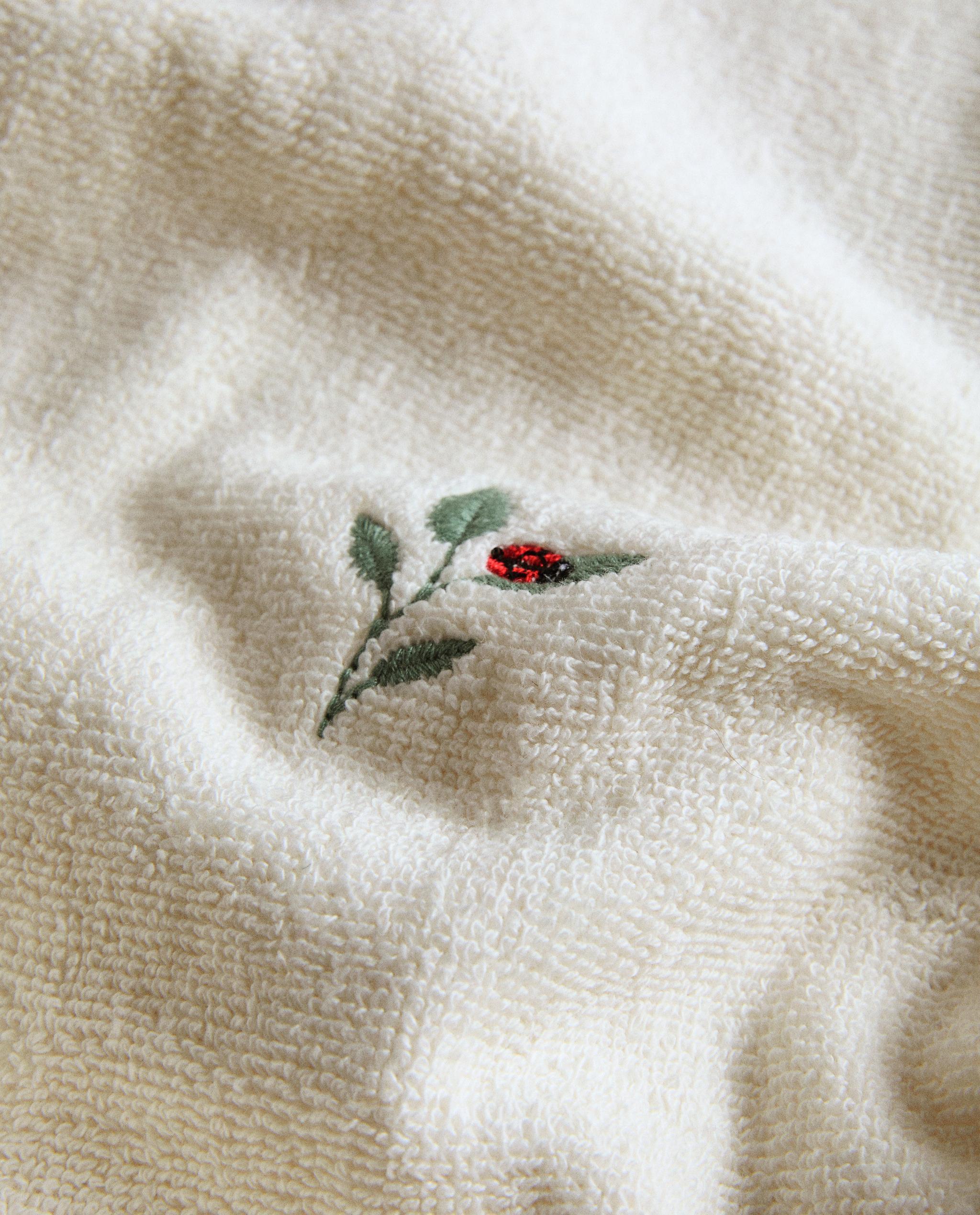 BATH TOWEL WITH FLORAL EMBROIDERY product thumbnail 6