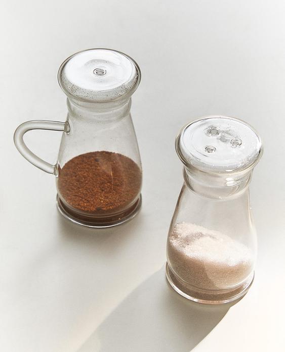 BOROSILICAAT SET MET PEPER- EN ZOUTVAATJE