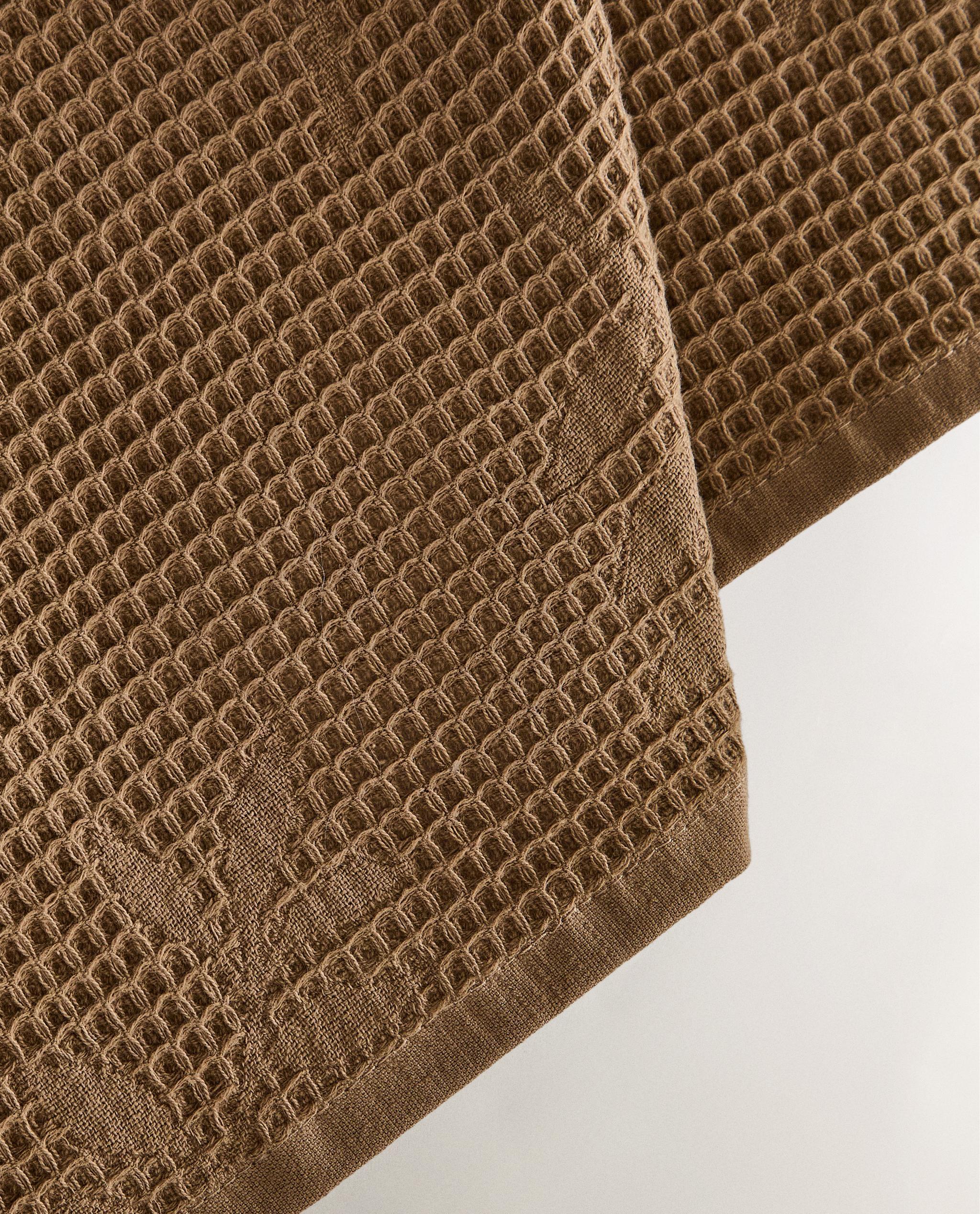 WAFFLE-KNIT TEA TOWEL product thumbnail 3