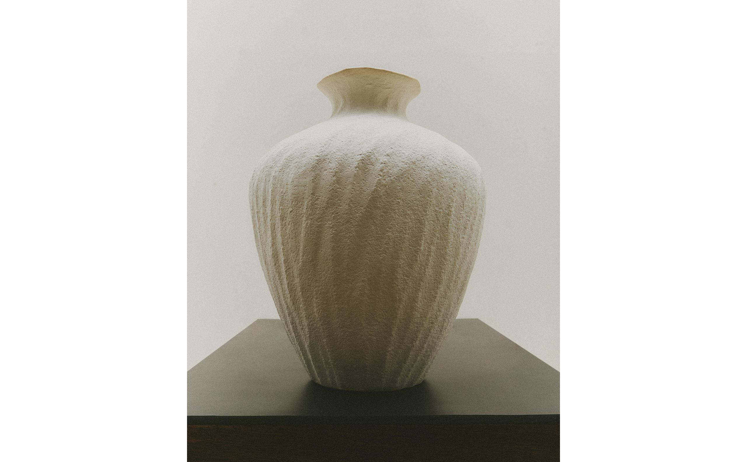 TEXTURED CERAMIC VASE | Zara Home United States of America
