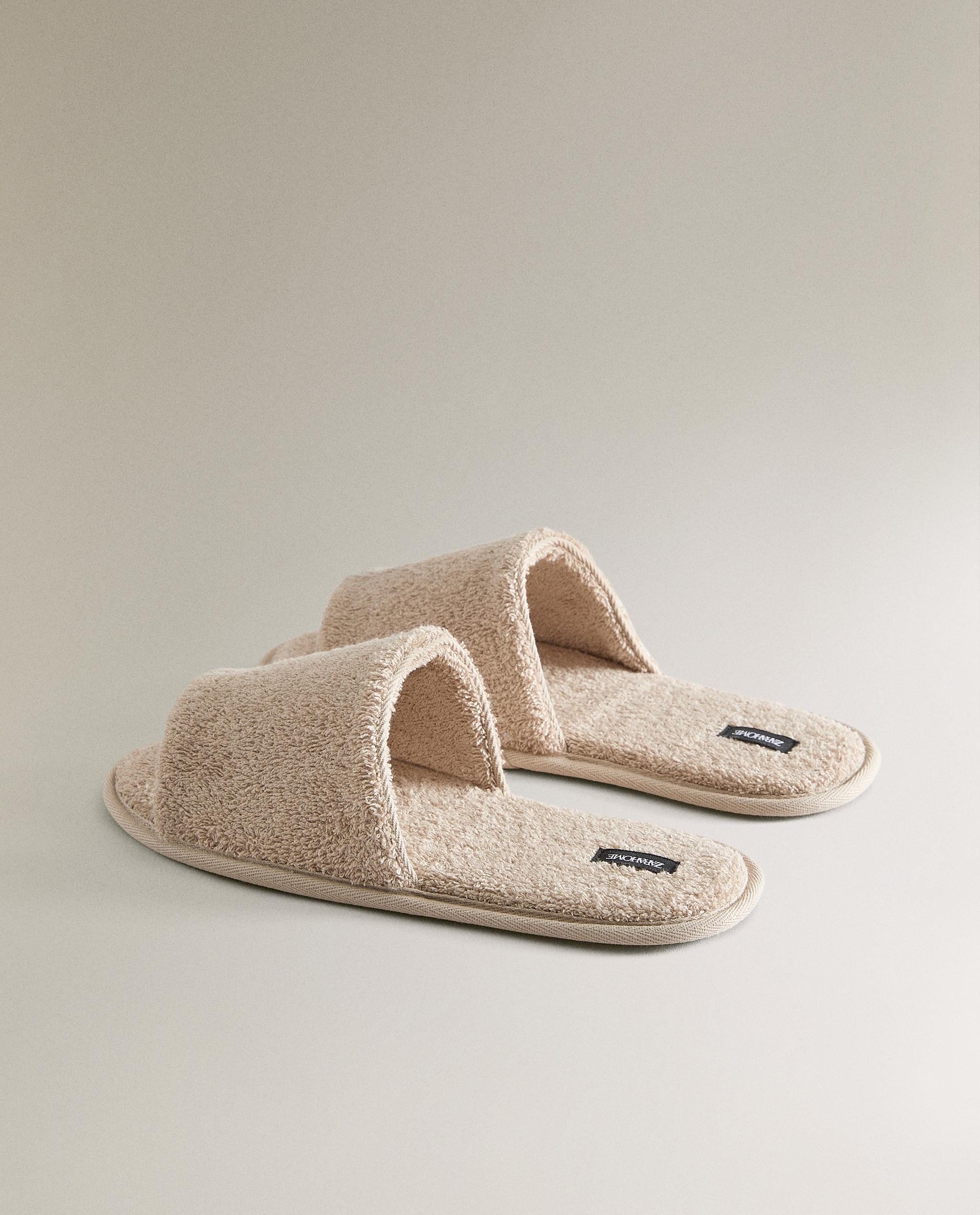 OPEN TERRY BATHROOM SLIPPERS product thumbnail 11