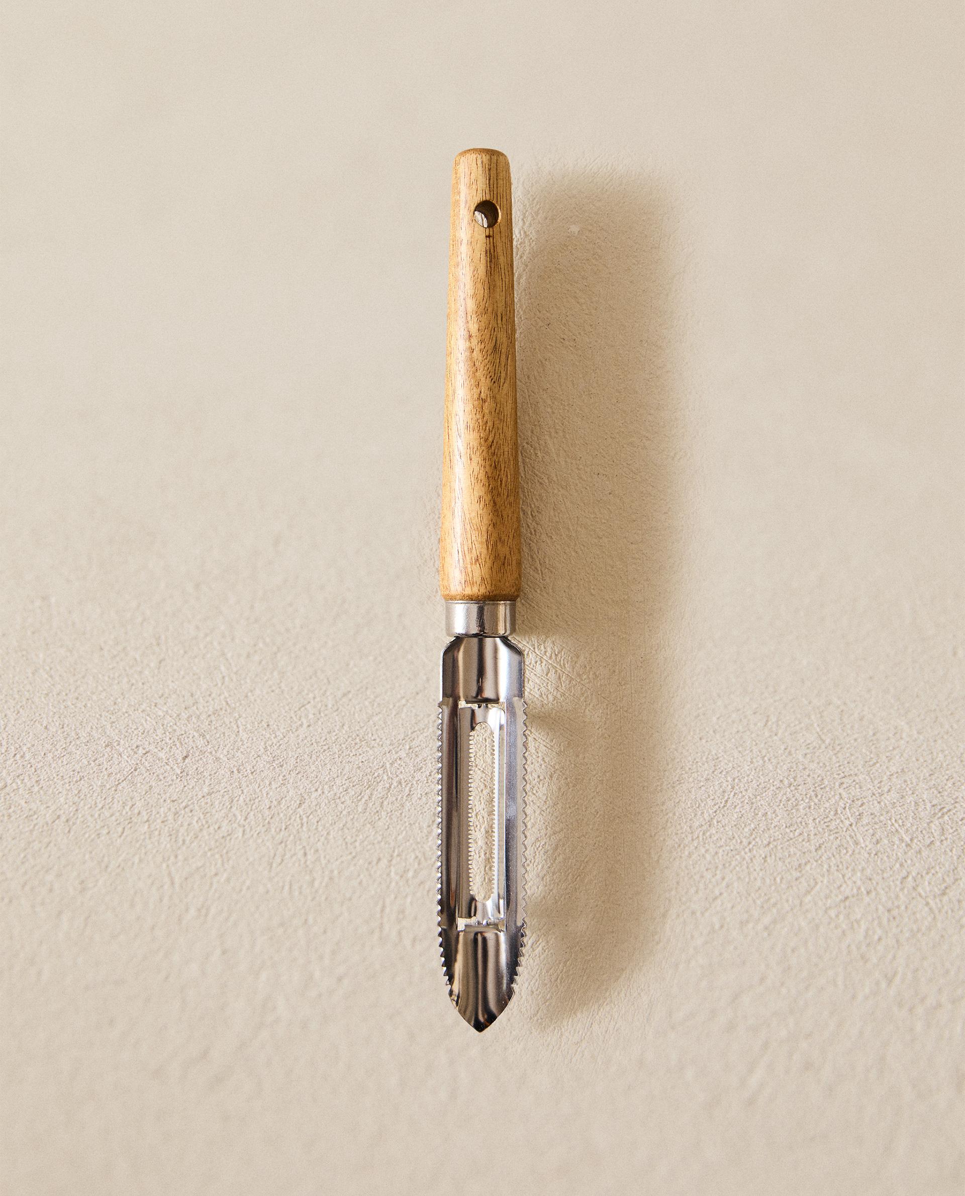 KITCHEN PEELER WITH WOODEN HANDLE | Zara Home United States of America