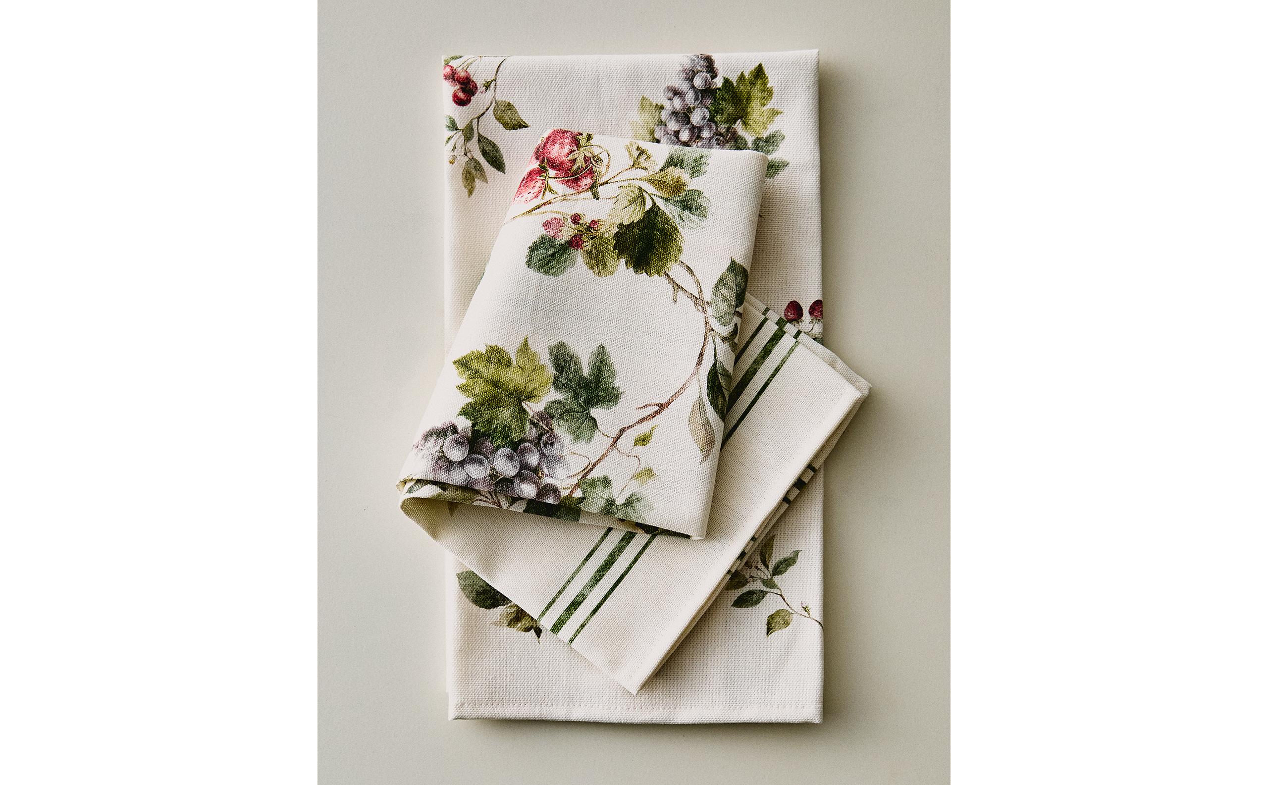 PACK OF FLORAL COTTON TEA TOWELS (PACK OF 2) product thumbnail 2
